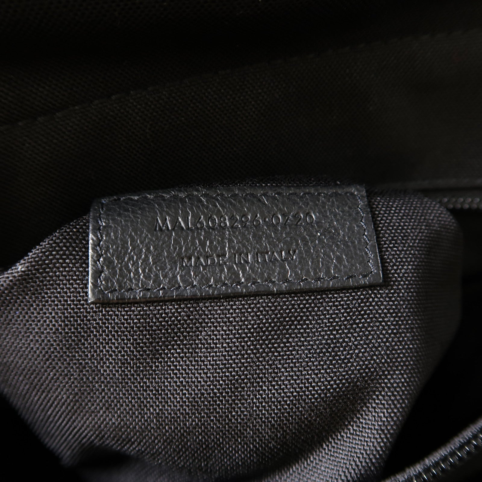 YVES SAINT LAURENT 牛皮皮革Backpack銀扣背包黑色