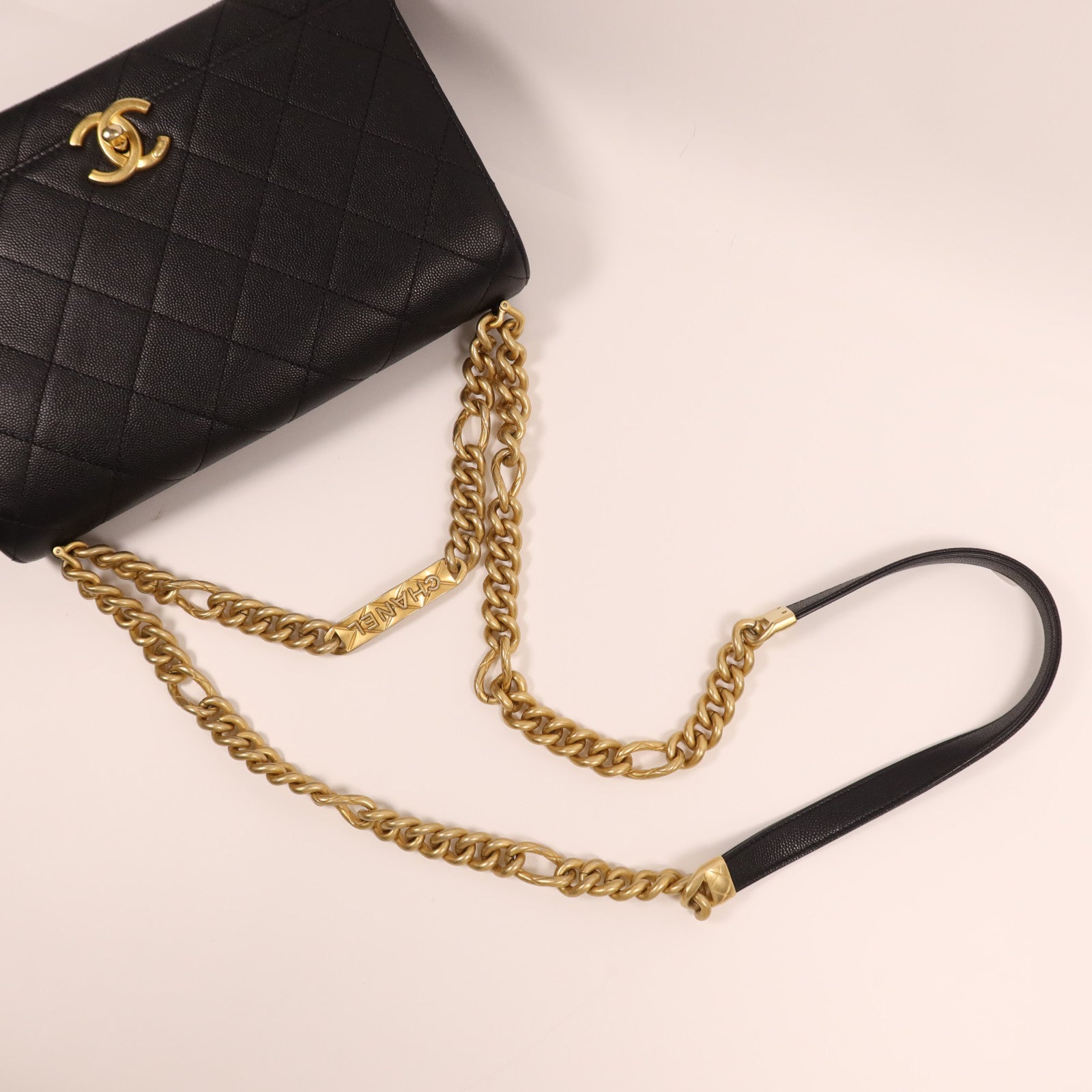 CHANEL 牛皮皮革Chain Shoulder Bag金扣鏈帶肩背袋