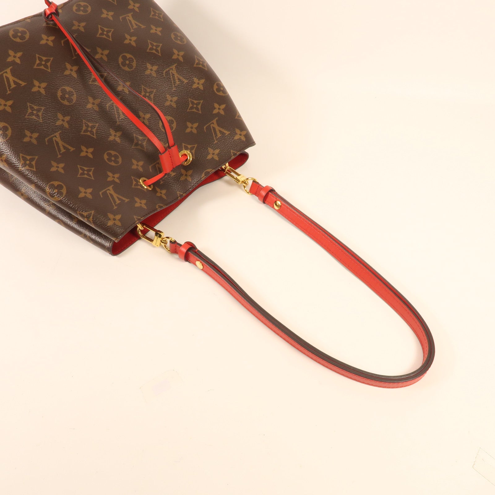LOUIS VUITTON Monogram Neo Noe Bucket Bag金扣肩背袋Coquelicot