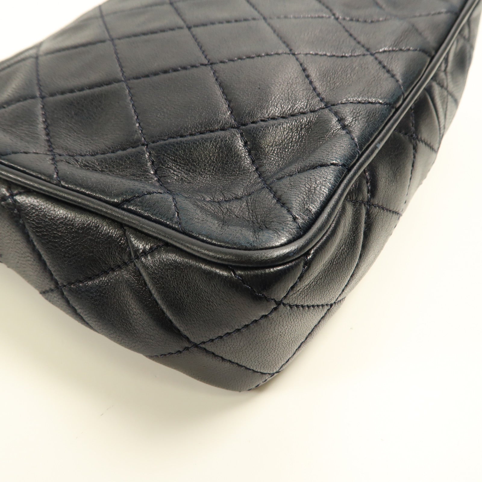 CHANEL 羊皮皮革Shoulder Bag金扣肩背袋黑色