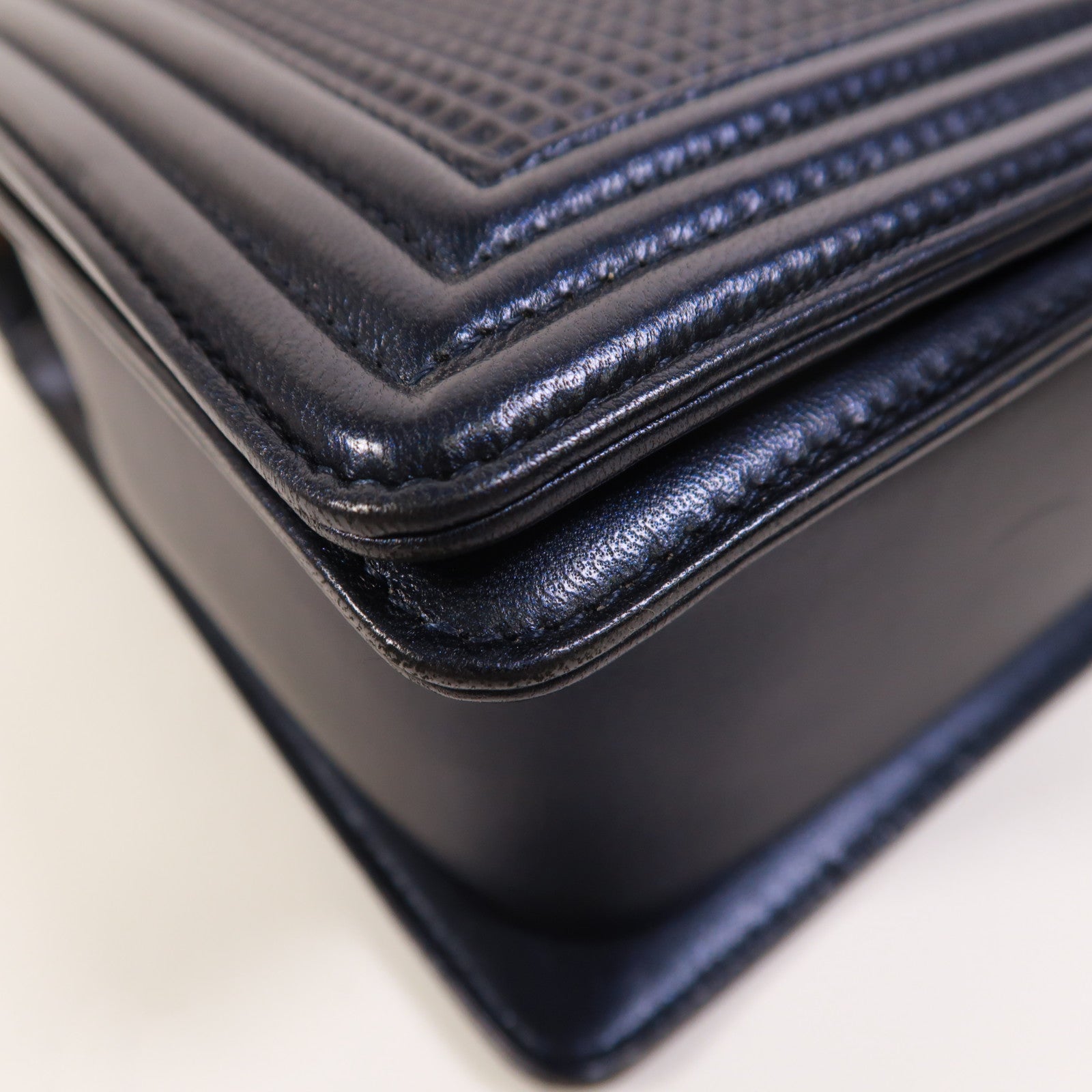 CHANEL 牛皮皮革Boy 30鏈帶肩背袋