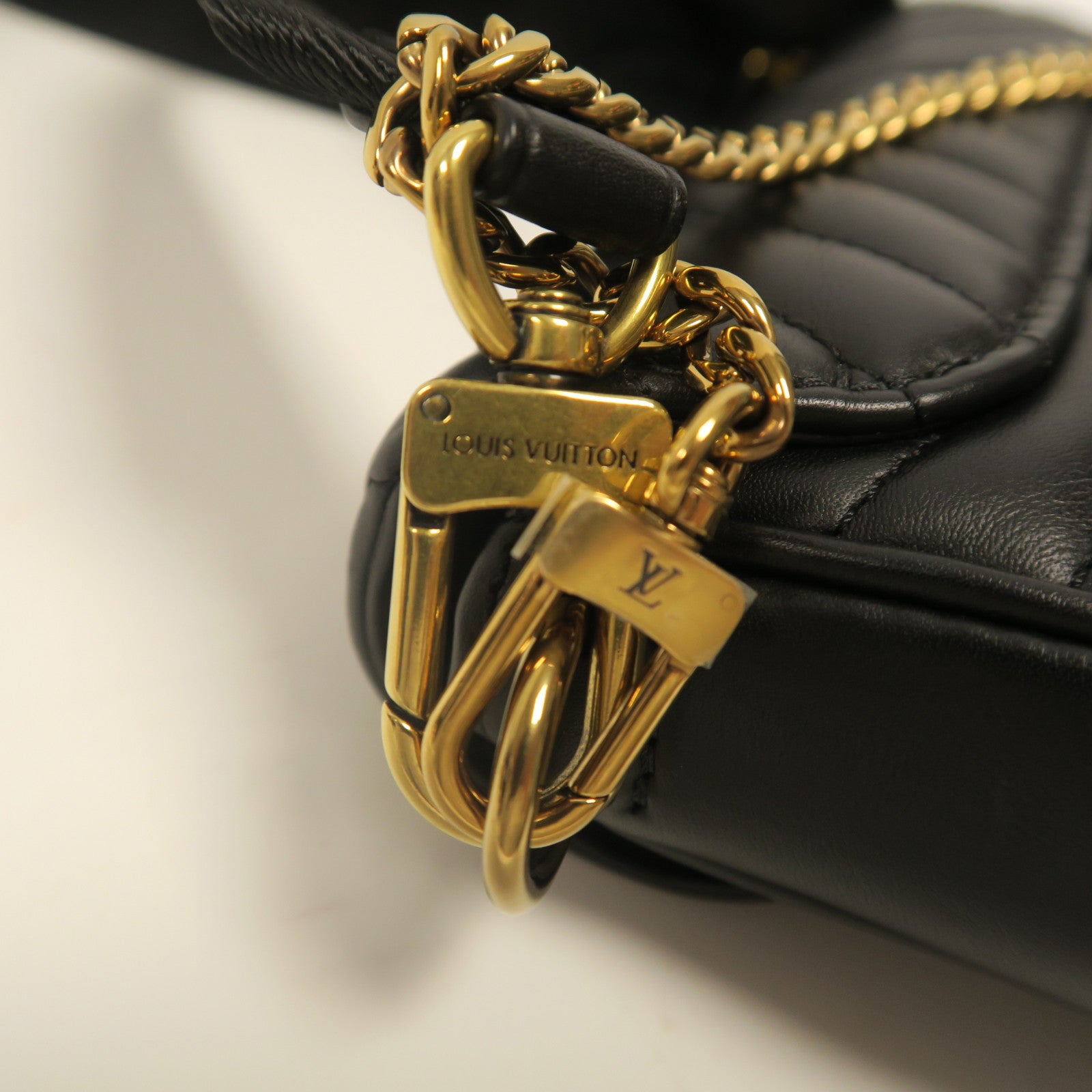 LOUIS VUITTON 【激減優惠】牛皮皮革New Wave Multi-Pochette金扣肩背袋黑色
