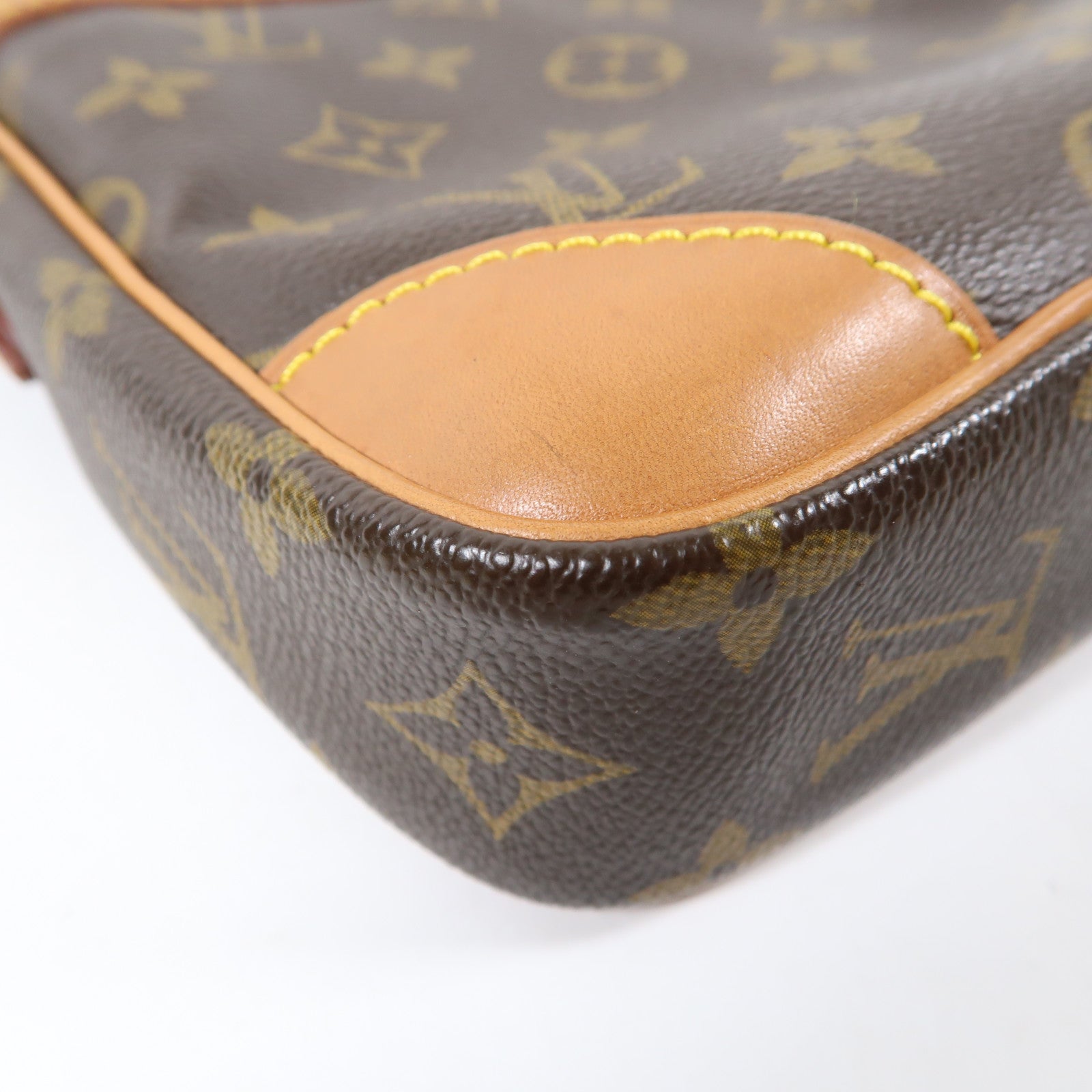 LOUIS VUITTON Monogram Danube金扣肩背袋啡色