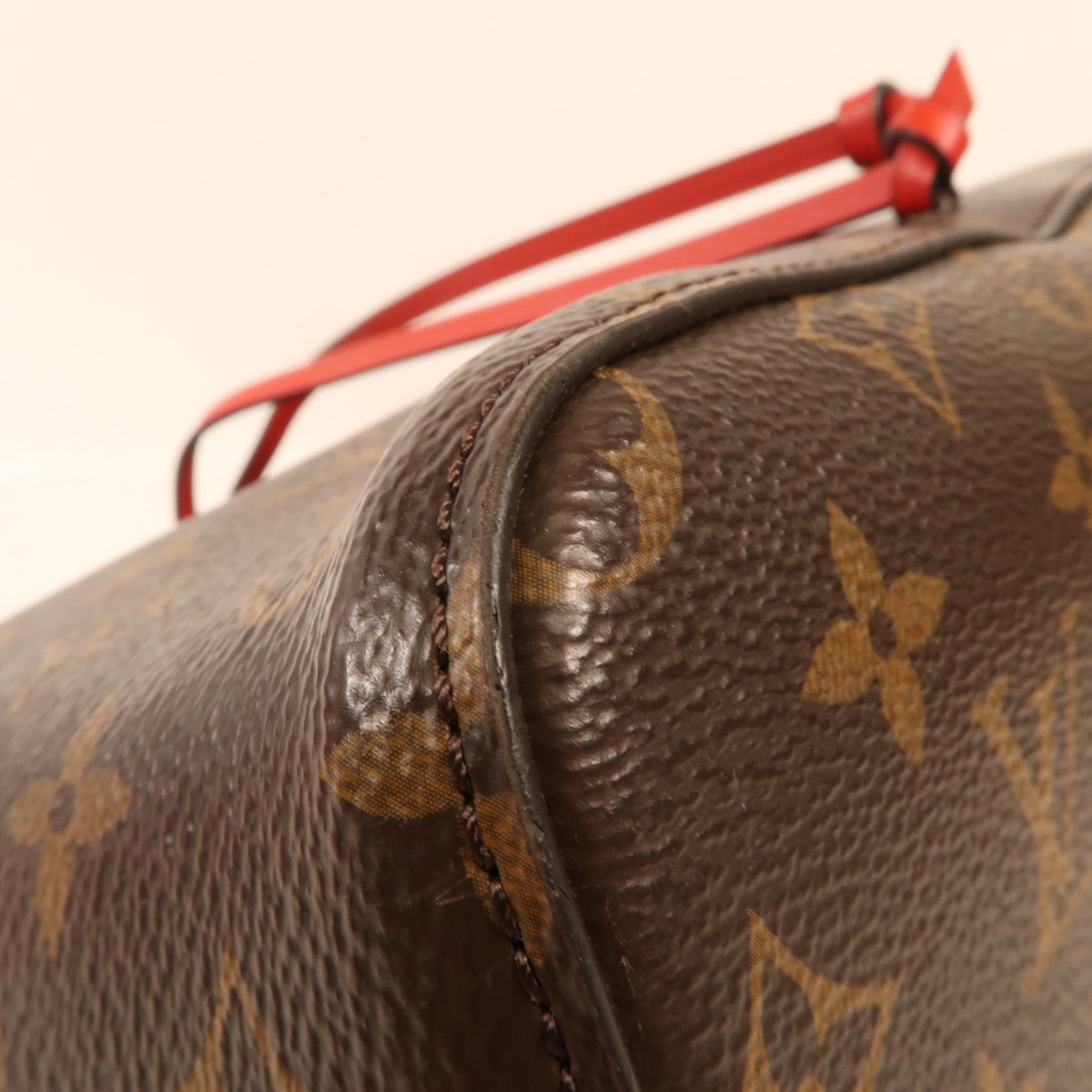 LOUIS VUITTON 【激減優惠】Monogram Neo Noe Bucket Bag金扣肩背袋Coquelicot