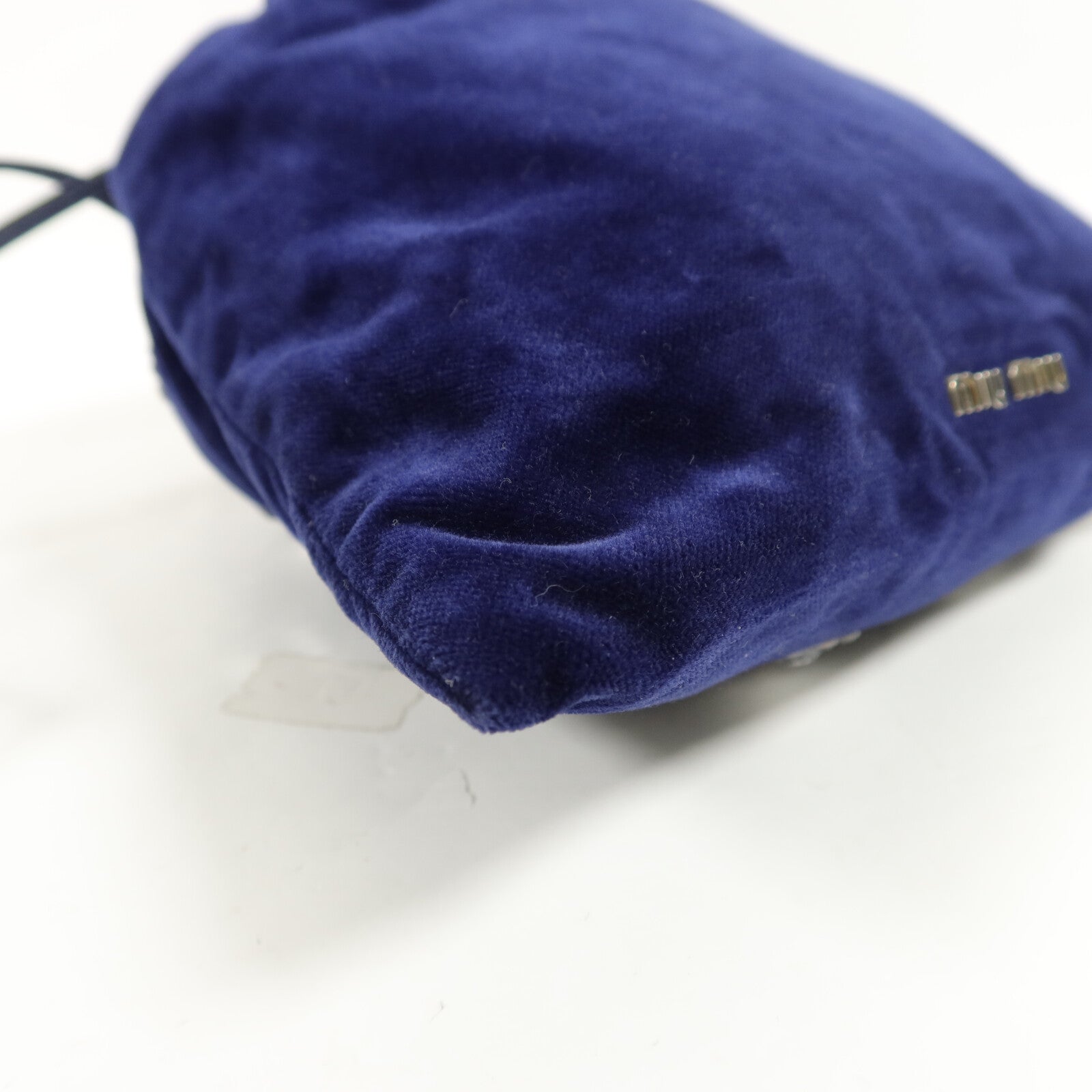 Miu Miu 天鵝絨Shoulder Bag鏈帶肩背袋