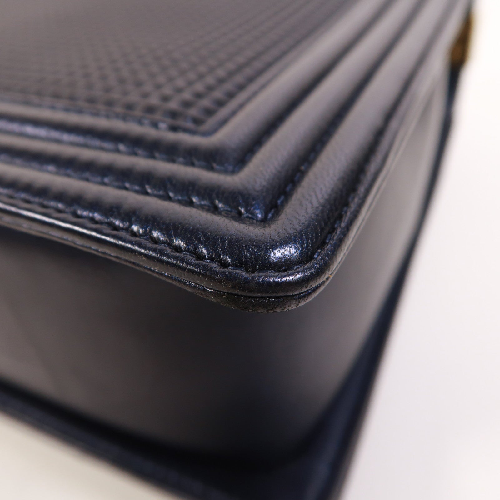 CHANEL 牛皮皮革Boy 30鏈帶肩背袋