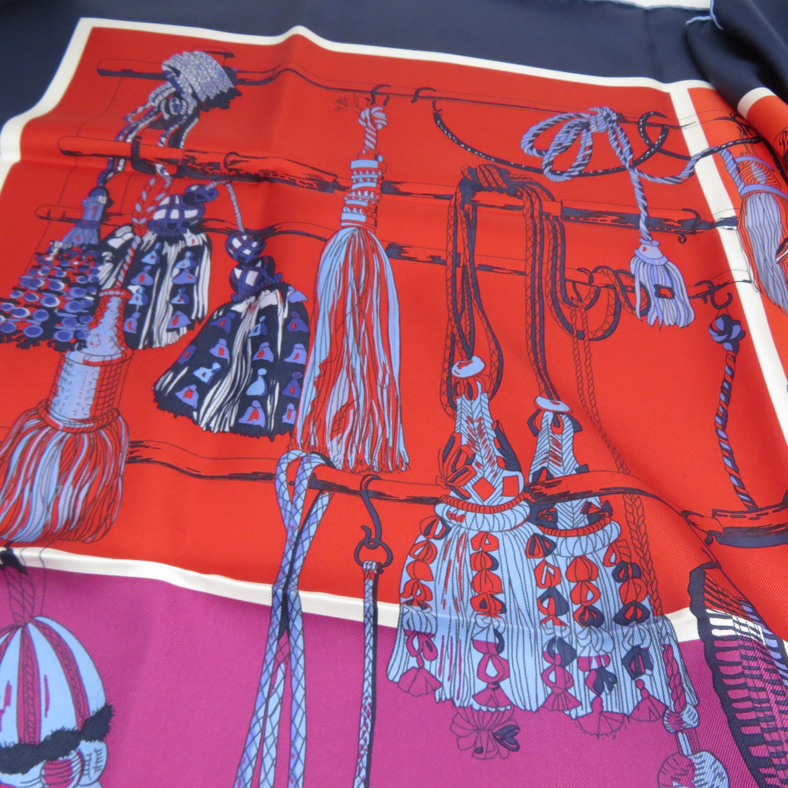 HERMES 【激減優惠】絲質Scarf絲巾藍色/紅色