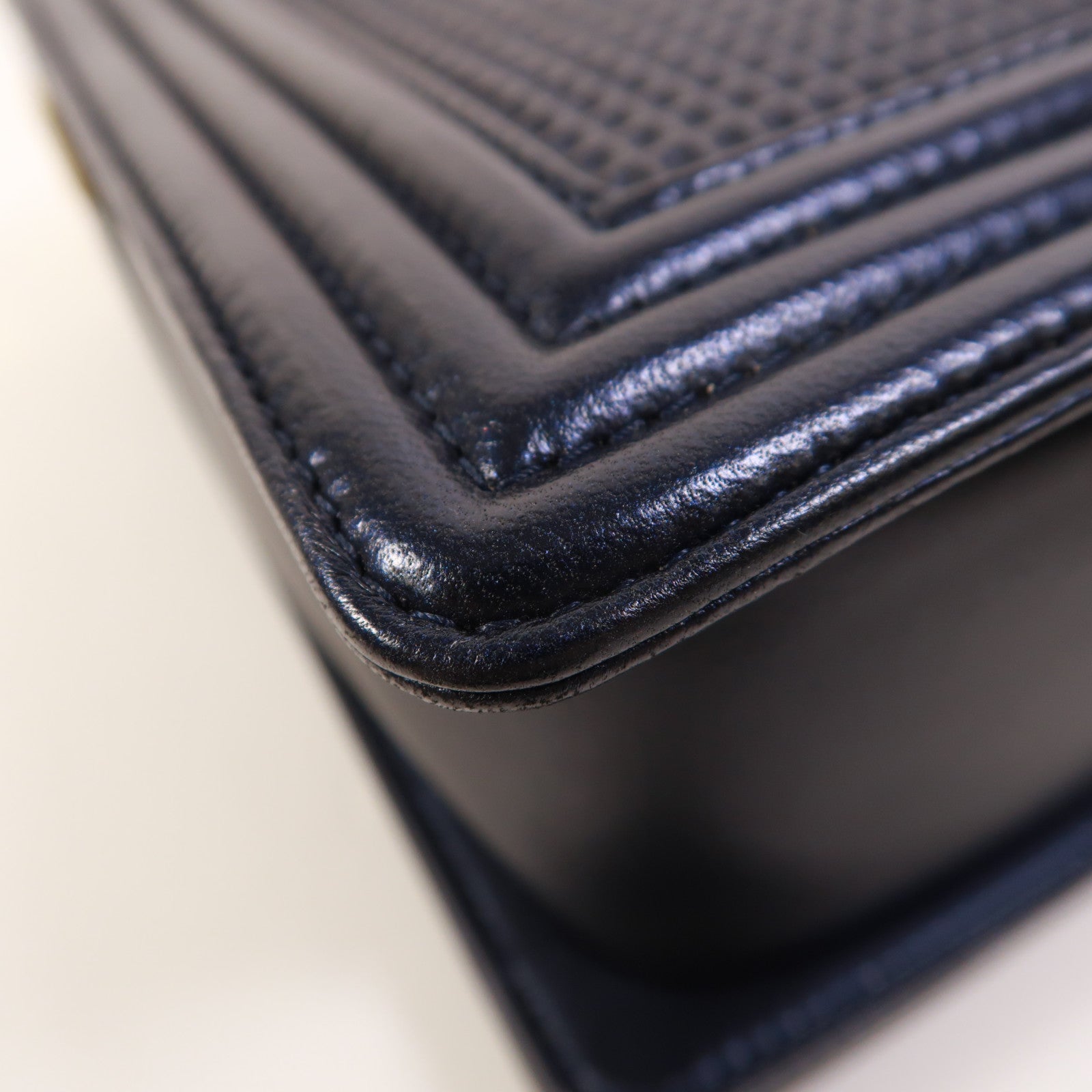 CHANEL 牛皮皮革Boy 30鏈帶肩背袋