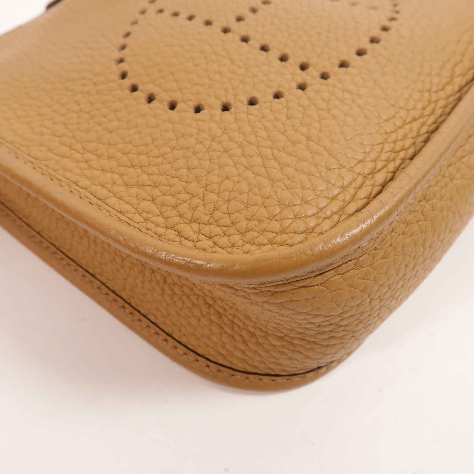 HERMES Clemence皮革Evelyne TPM肩背袋Biscuit