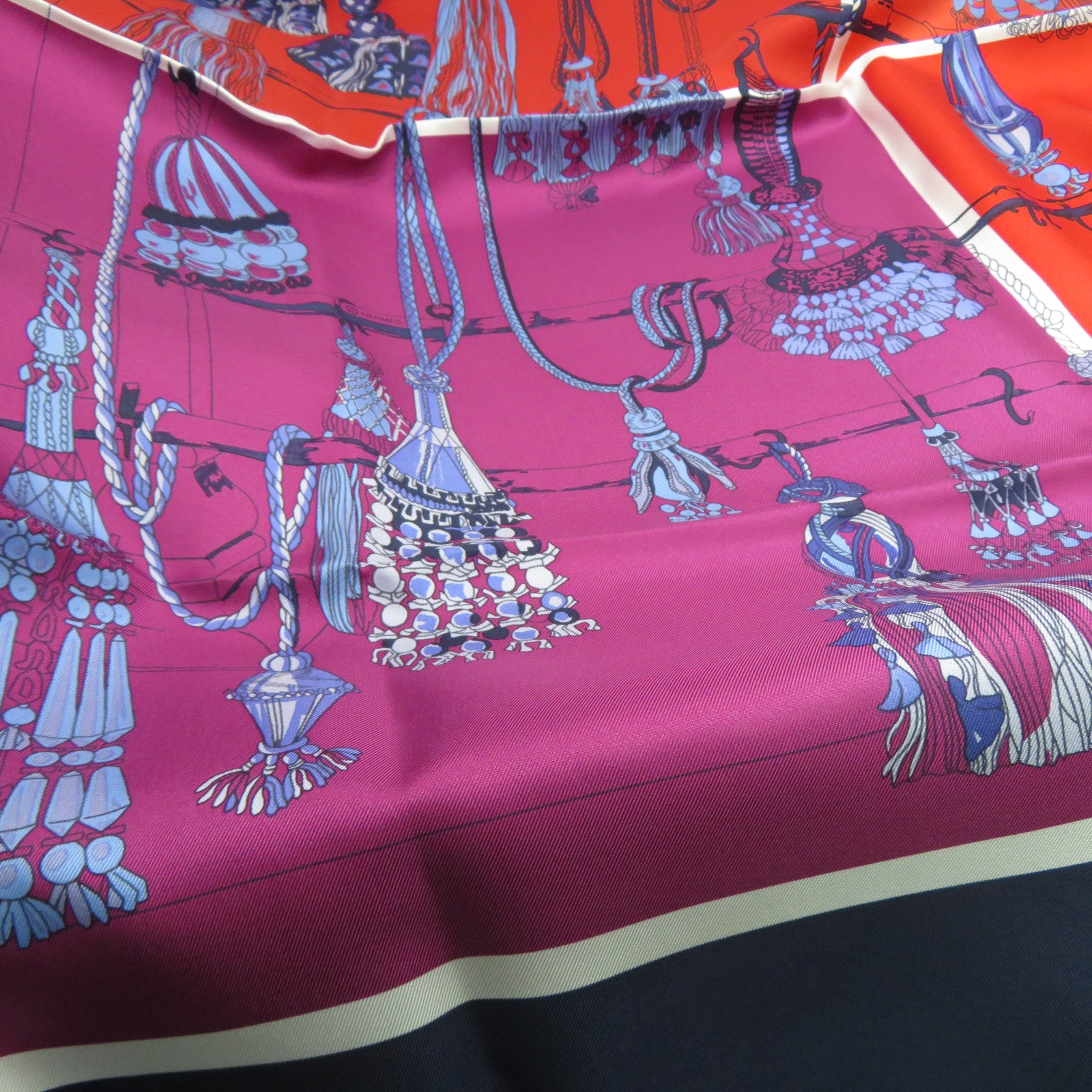 HERMES 【激減優惠】絲質Scarf絲巾藍色/紅色
