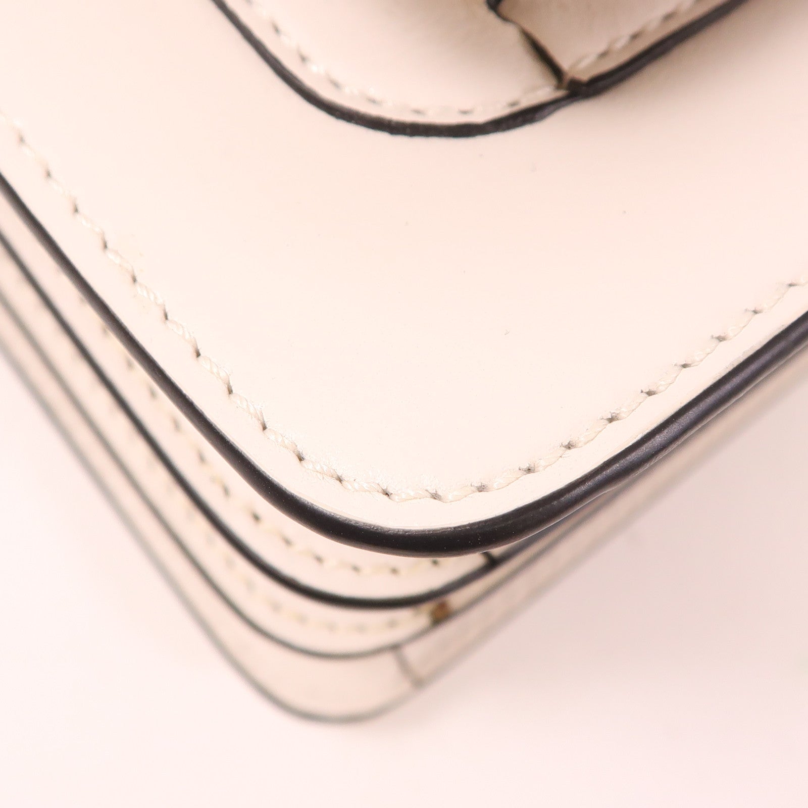 MARNI GHW Trunk Shoulder Bag SBMPN09NO5LV520 Calfskin Leather White