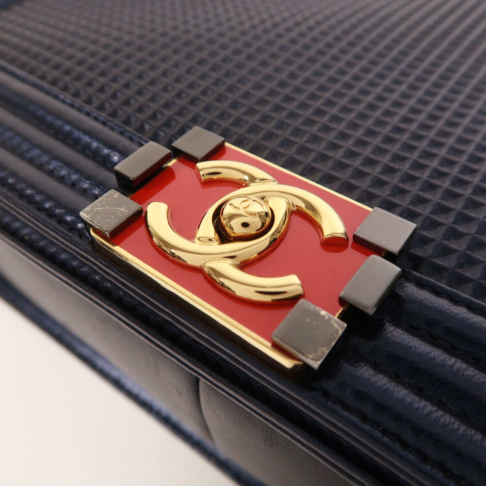 CHANEL 牛皮皮革Boy 30鏈帶肩背袋