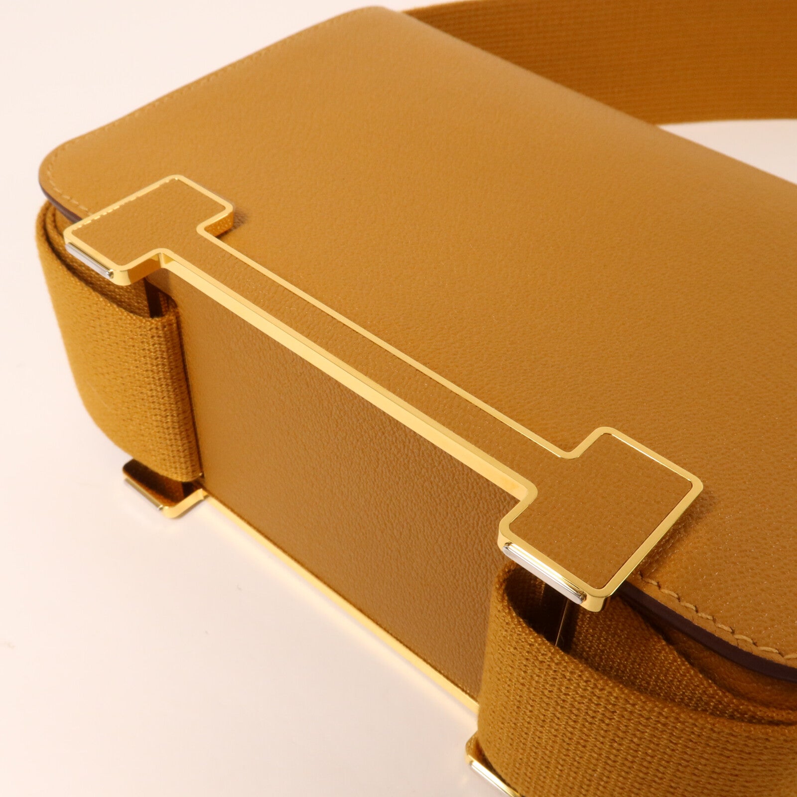 HERMES Chevre皮革Geta肩背袋Caramel