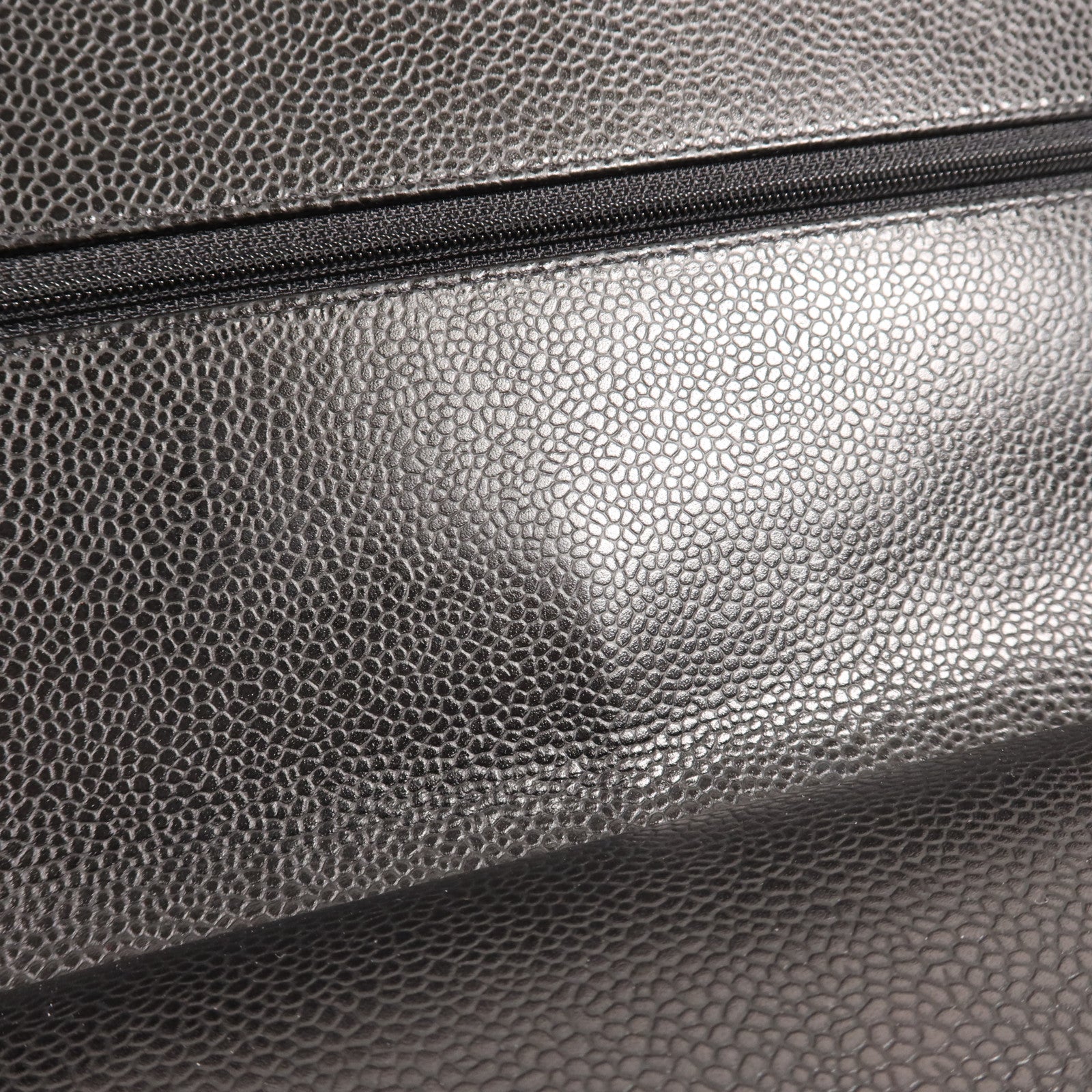 CHANEL 牛皮皮革Maxi Classic金扣鏈帶肩背袋