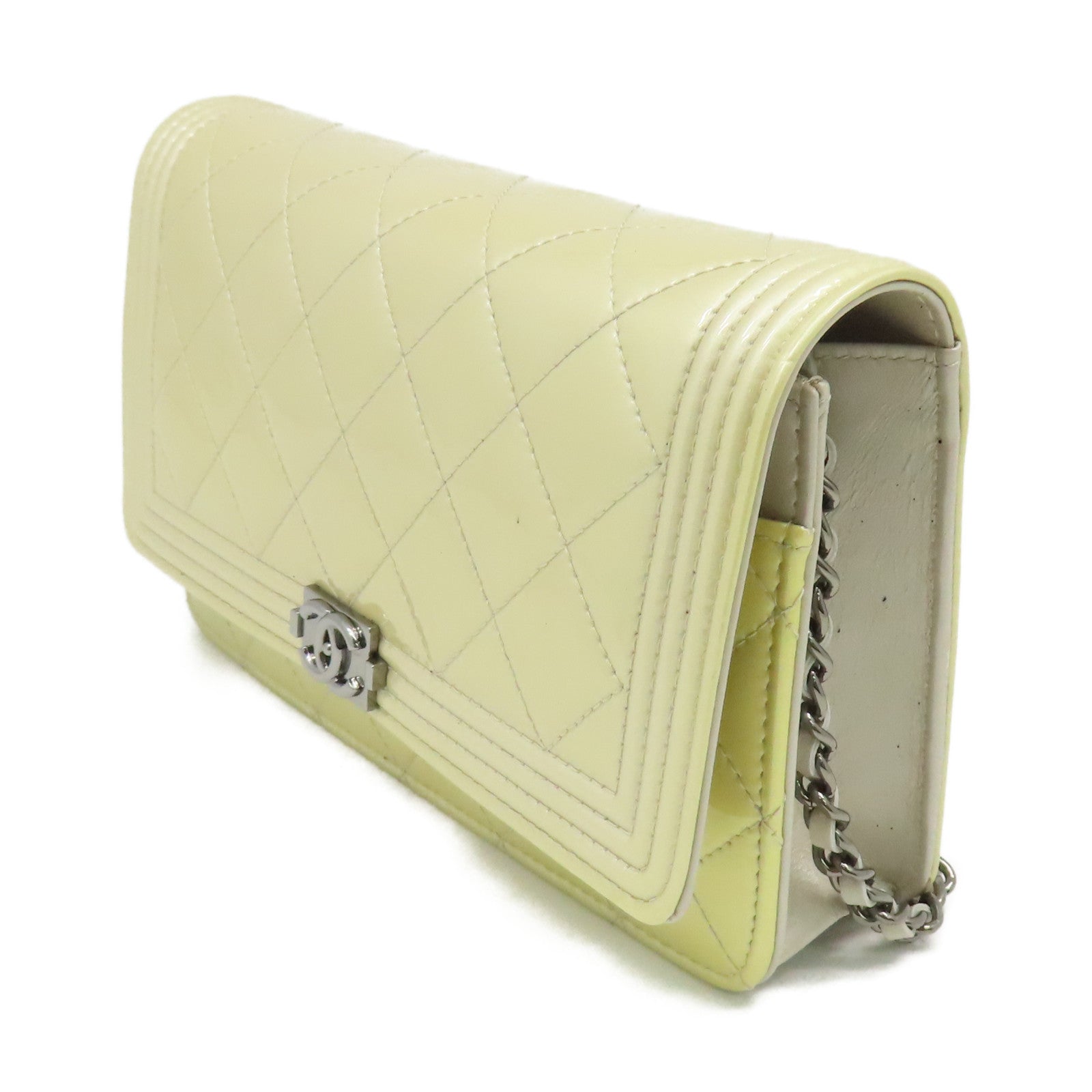 CHANEL 【激減優惠】菱格漆皮皮革WOC Wallet On Chain Shoulder Bag銀扣鏈帶肩背袋杏色