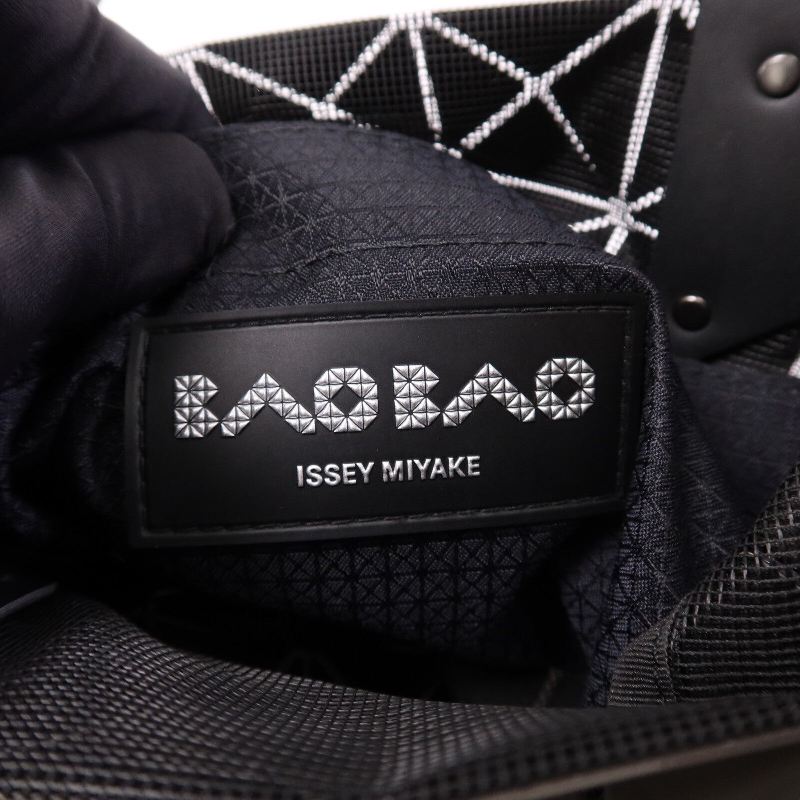 BAO BAO ISSEYMIYAKE PVC Bao Bao Handbag手挽袋
