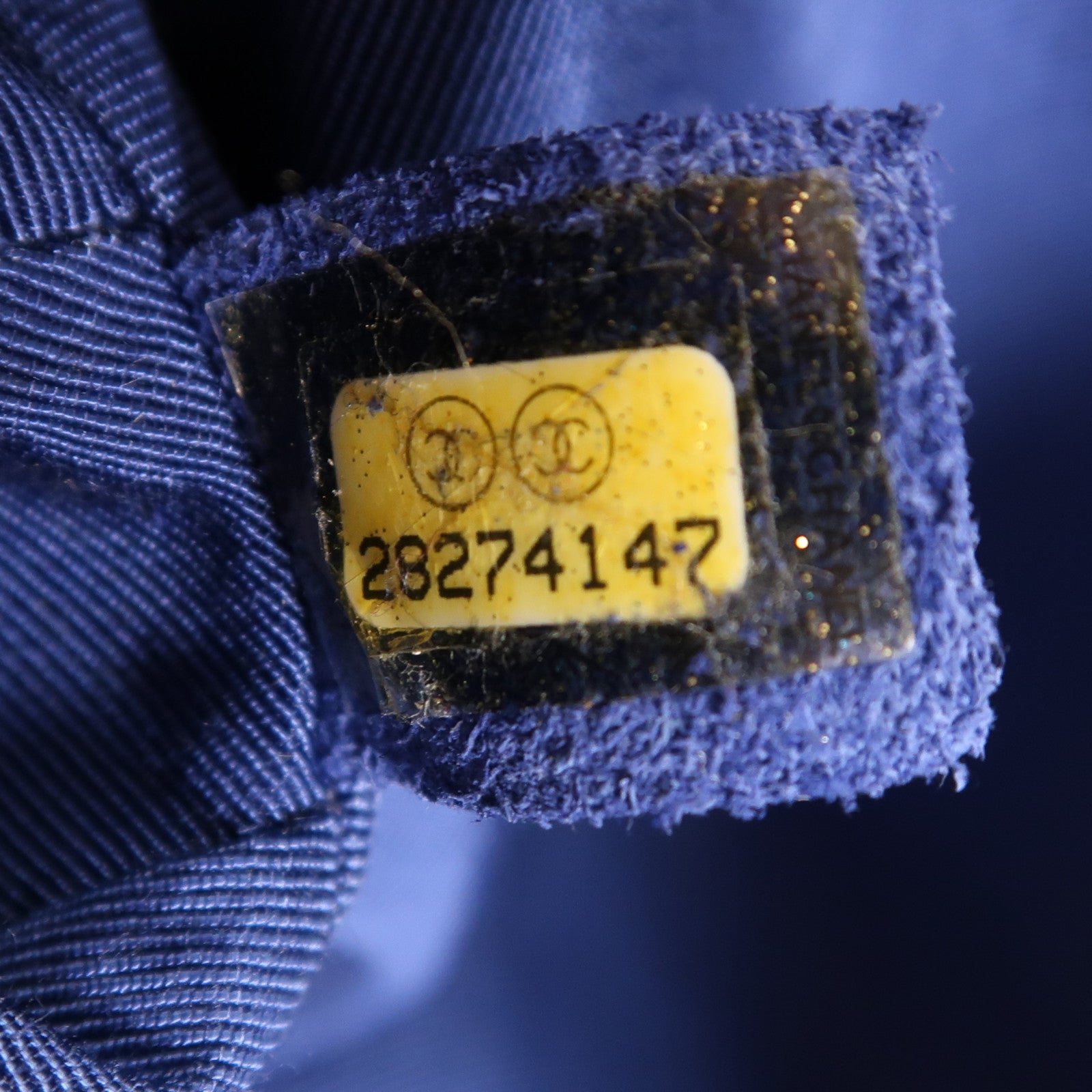 CHANEL 牛皮皮革Chain Shoulder金扣鏈帶肩背袋