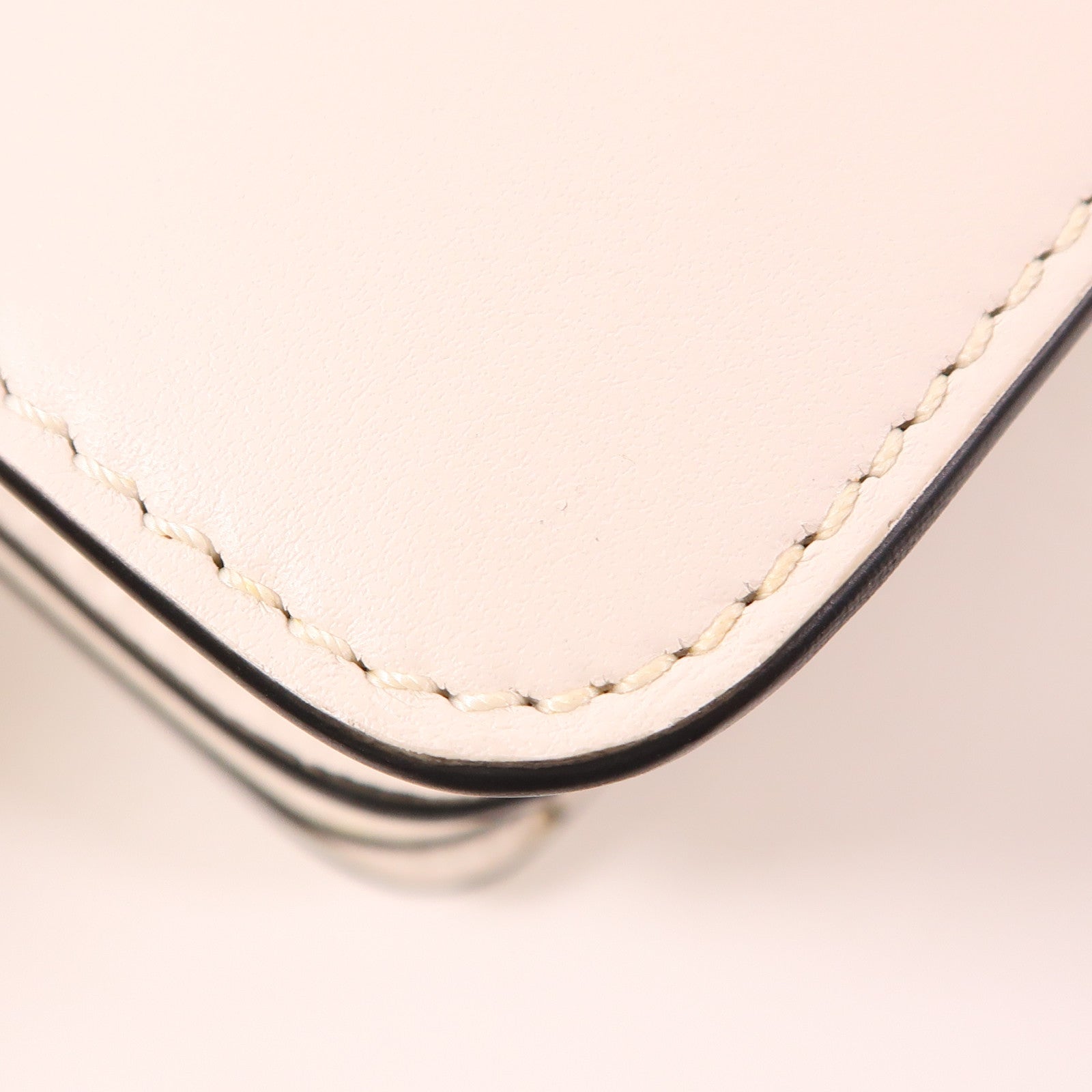 MARNI GHW Trunk Shoulder Bag SBMPN09NO5LV520 Calfskin Leather White