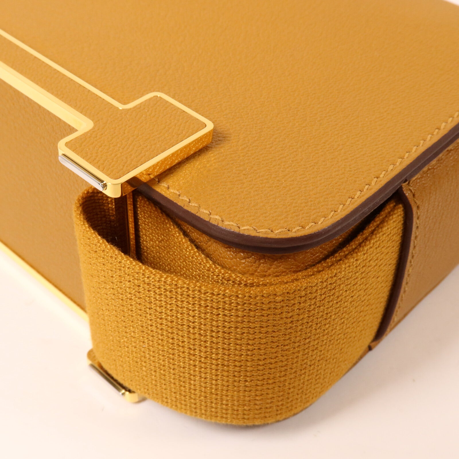 HERMES Chevre皮革Geta肩背袋Caramel