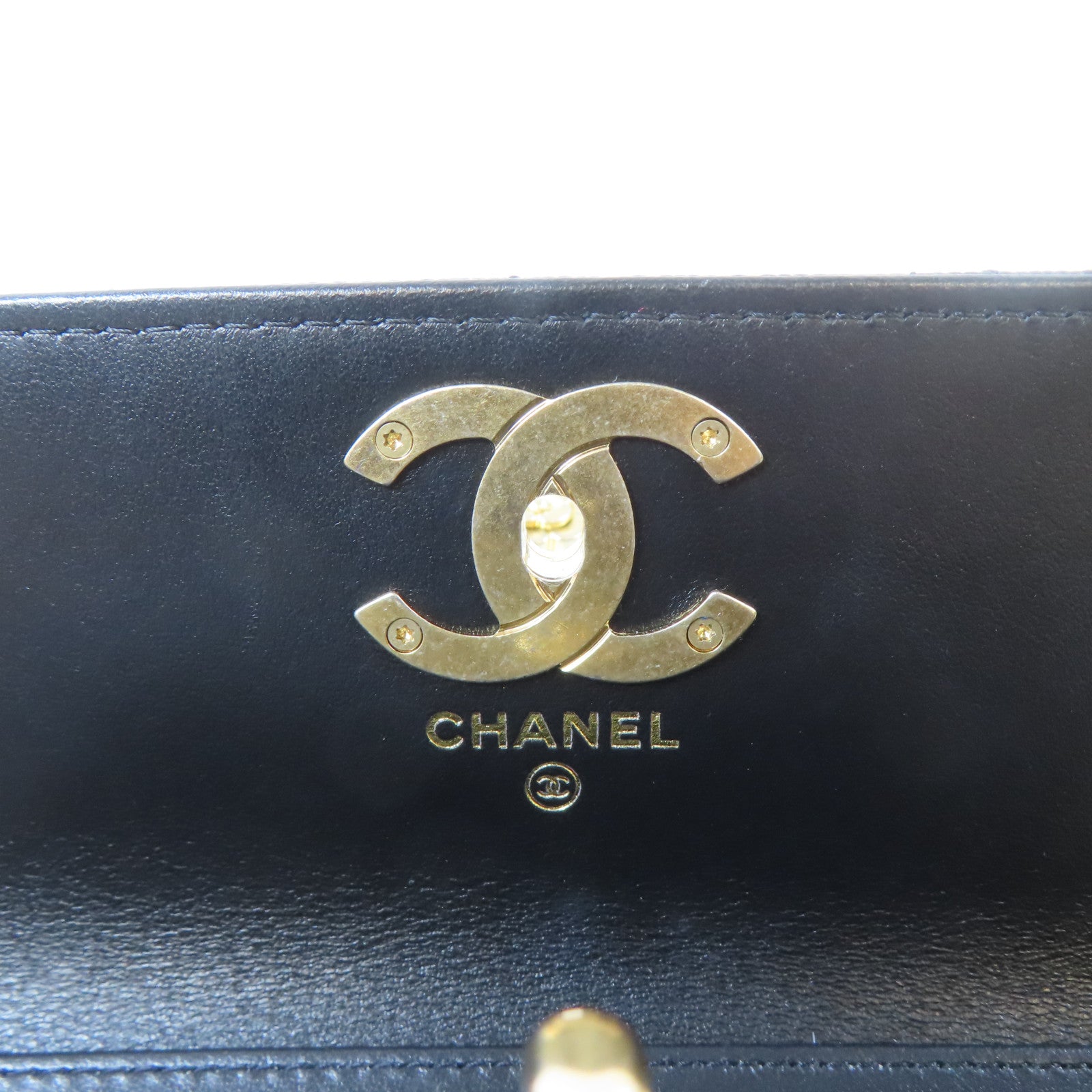 CHANEL 菱格Caviar皮革Chain Shoulder Bag金扣鏈帶肩背袋黑色