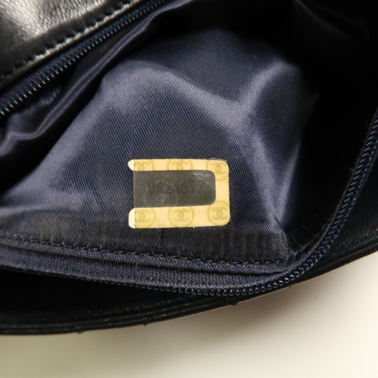 CHANEL 羊皮皮革Shoulder Bag金扣肩背袋黑色