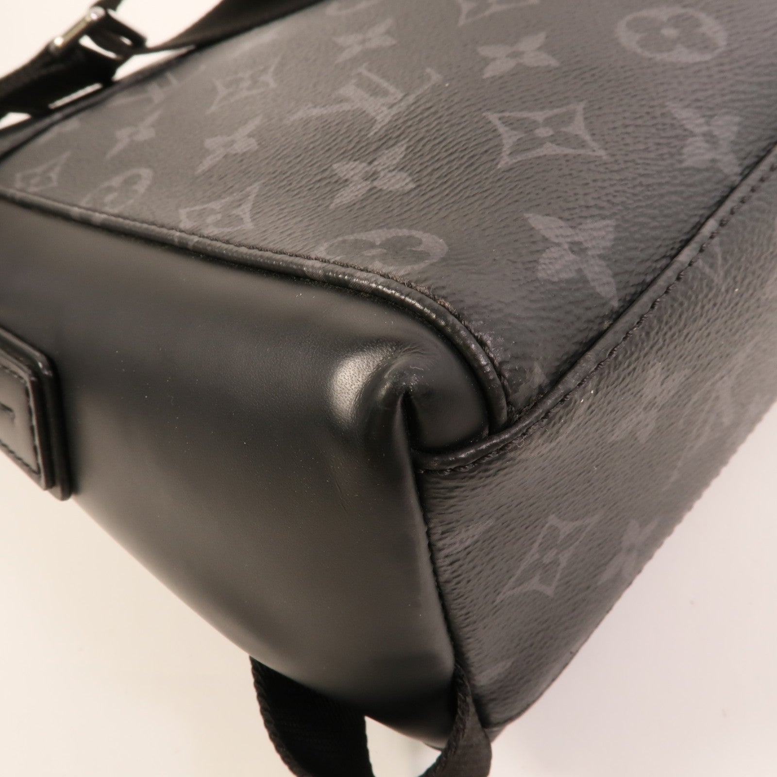 LOUIS VUITTON Monogram Eclipse Messenger PM Voyager銀扣肩背袋