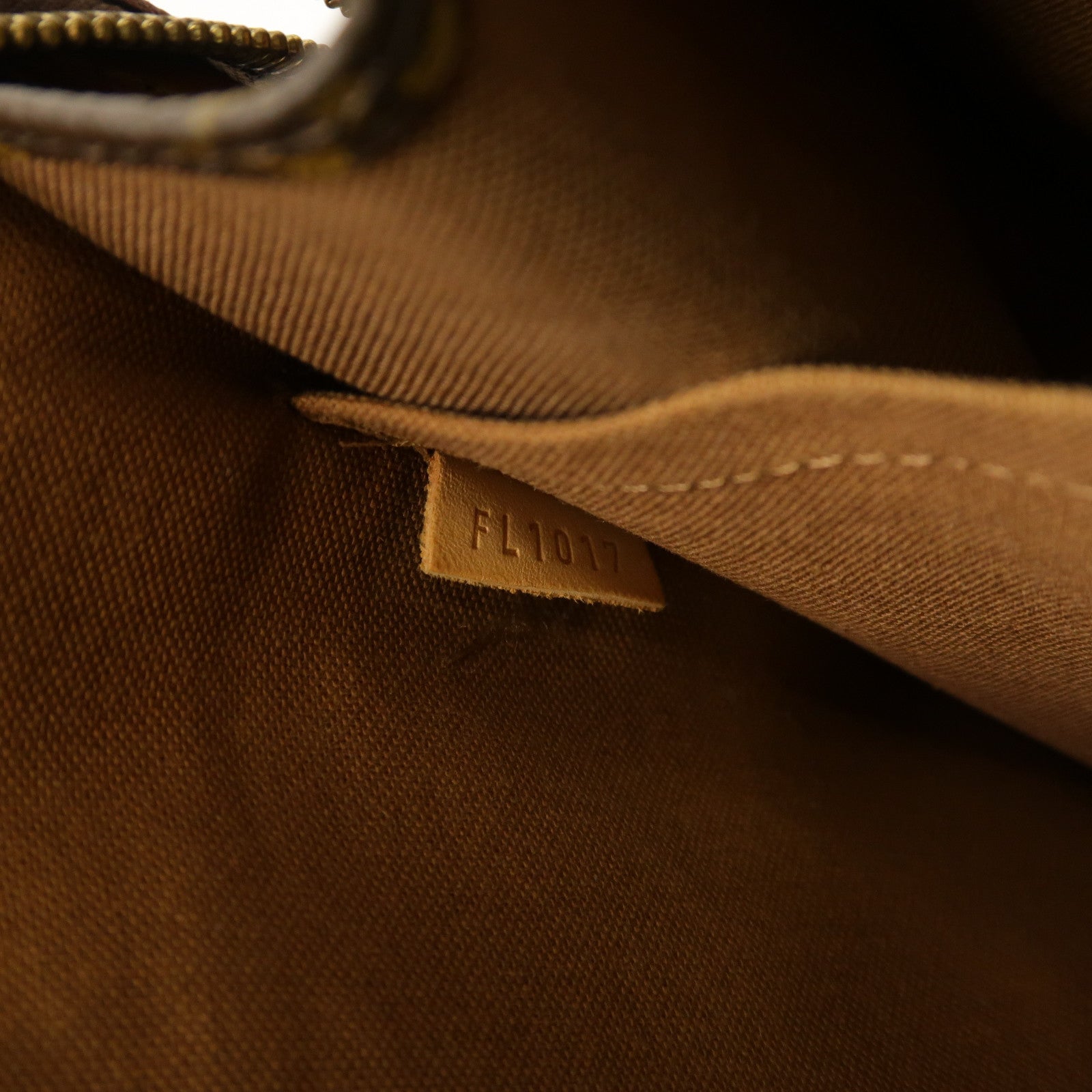 LOUIS VUITTON 【激減優惠】Monogram Popincourt Haut金扣手挽袋啡色