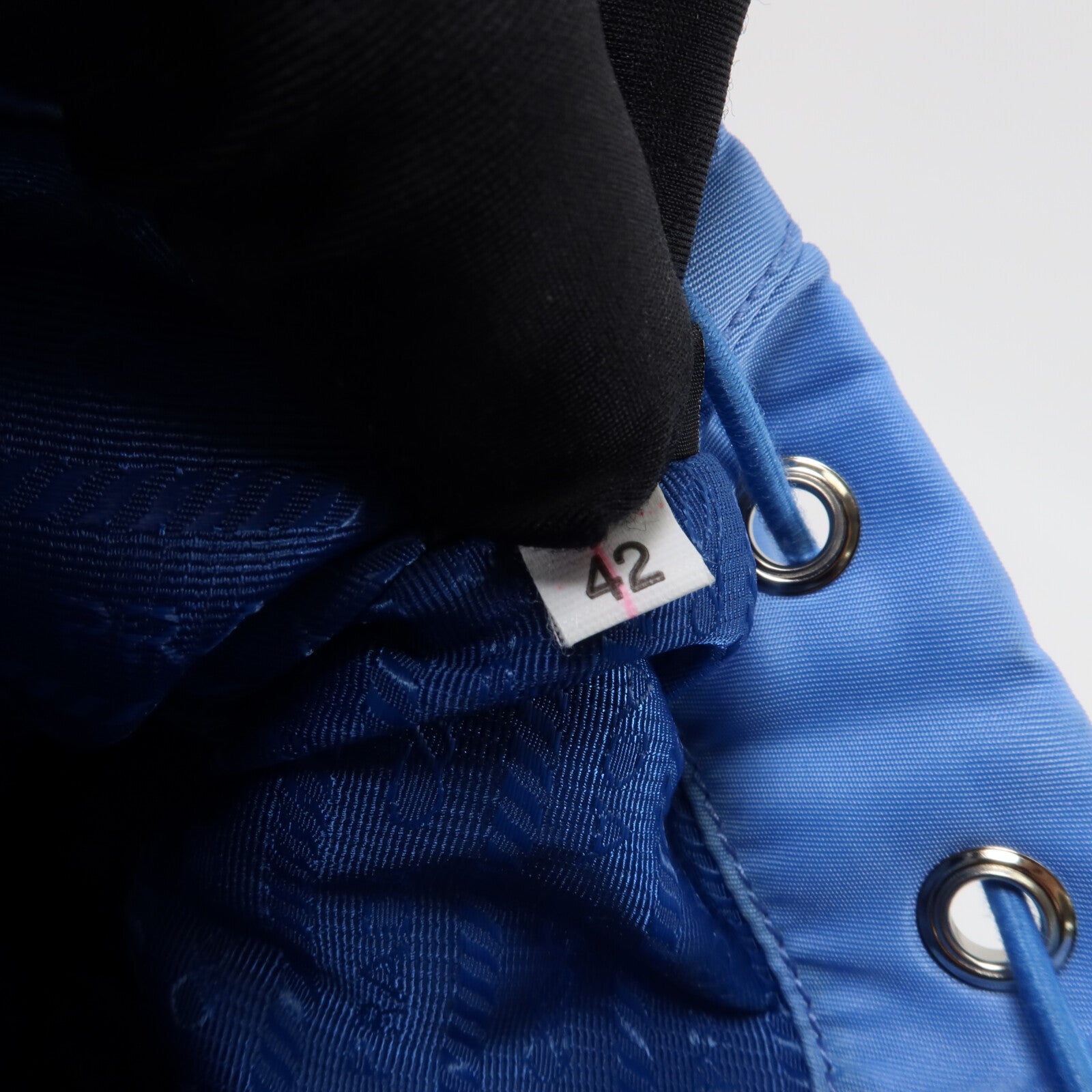 PRADA 尼龍Pouch手拿包