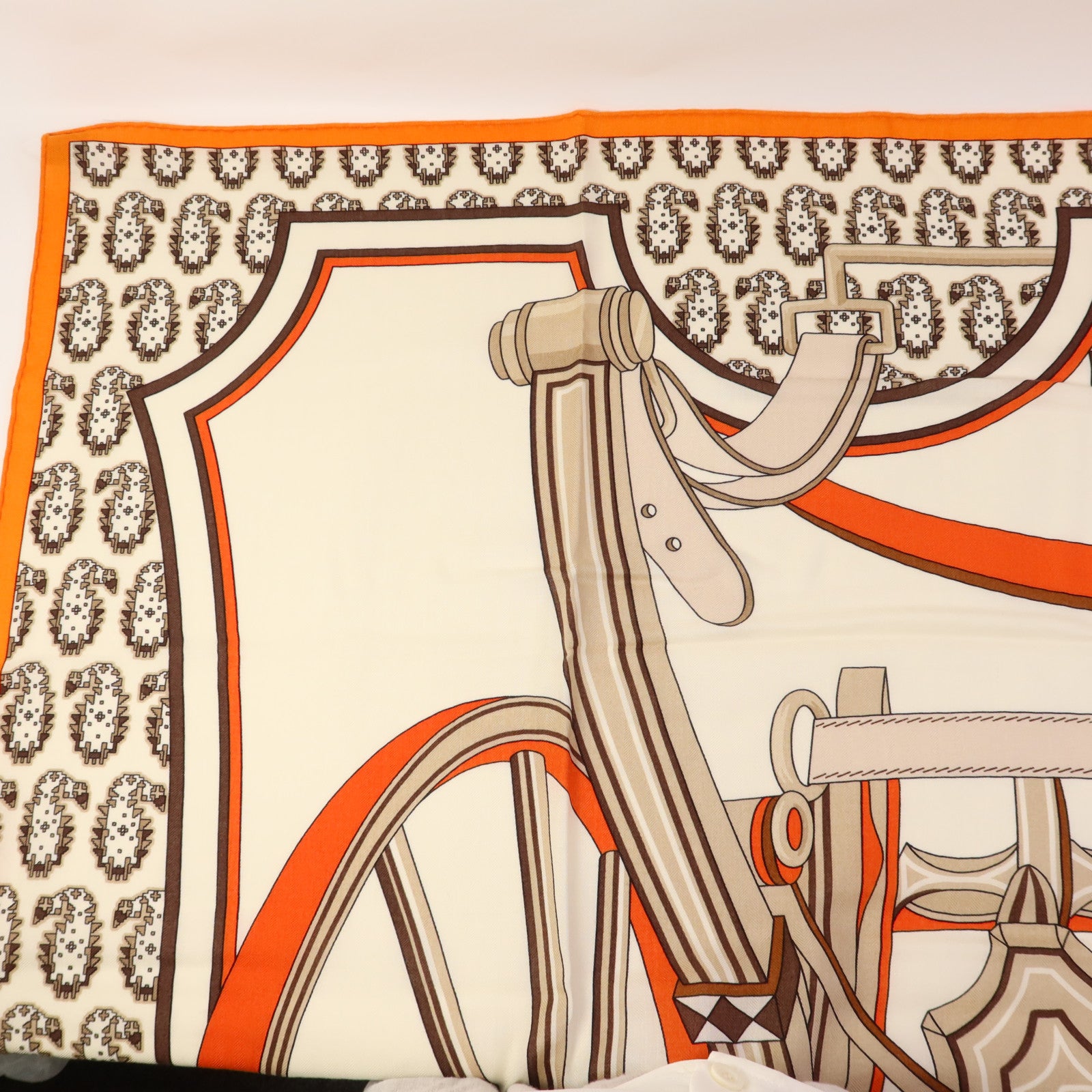 HERMES 羊絨/絲質Scarf 140X140絲巾