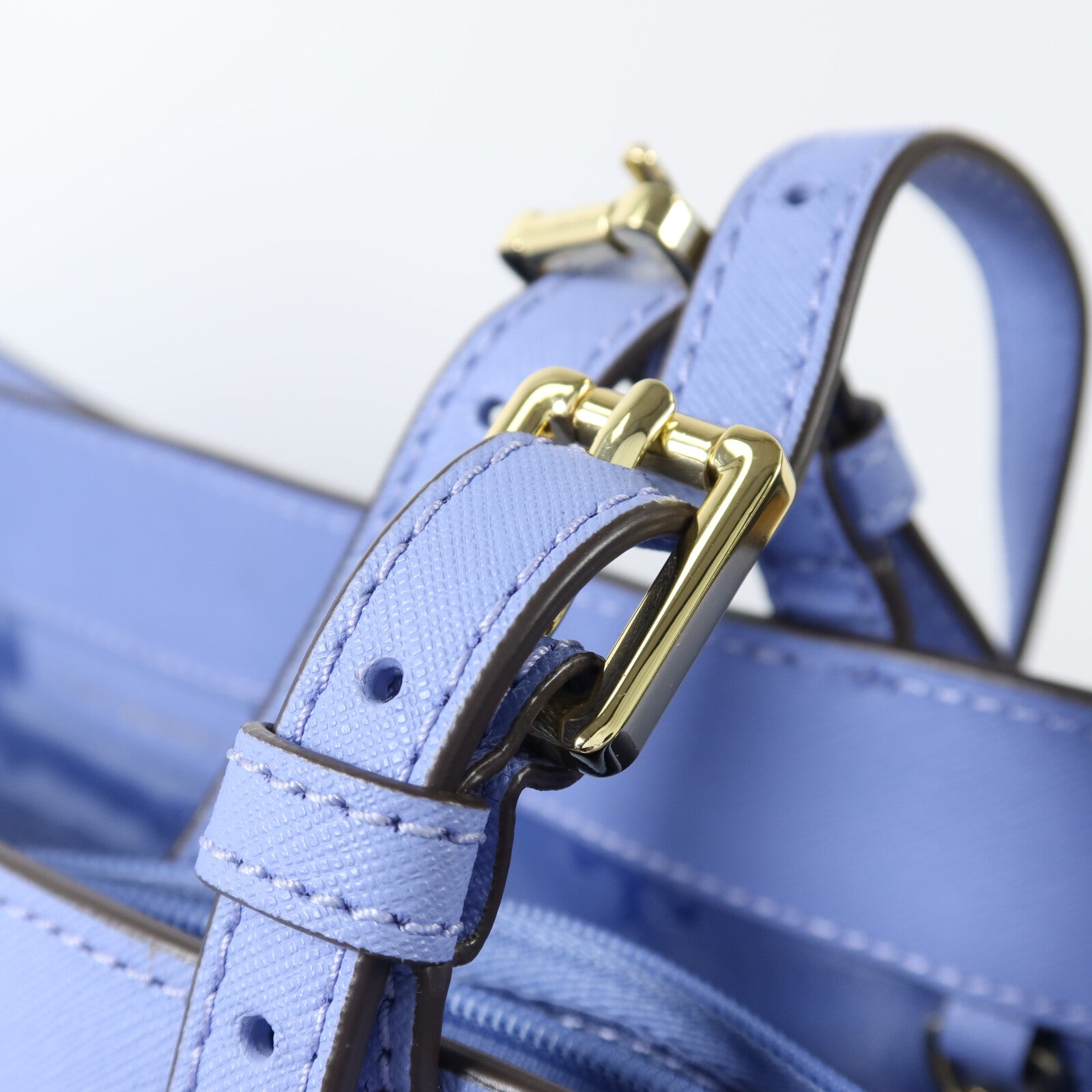 Tory Burch Saffiano皮革Emerson金扣手挽袋