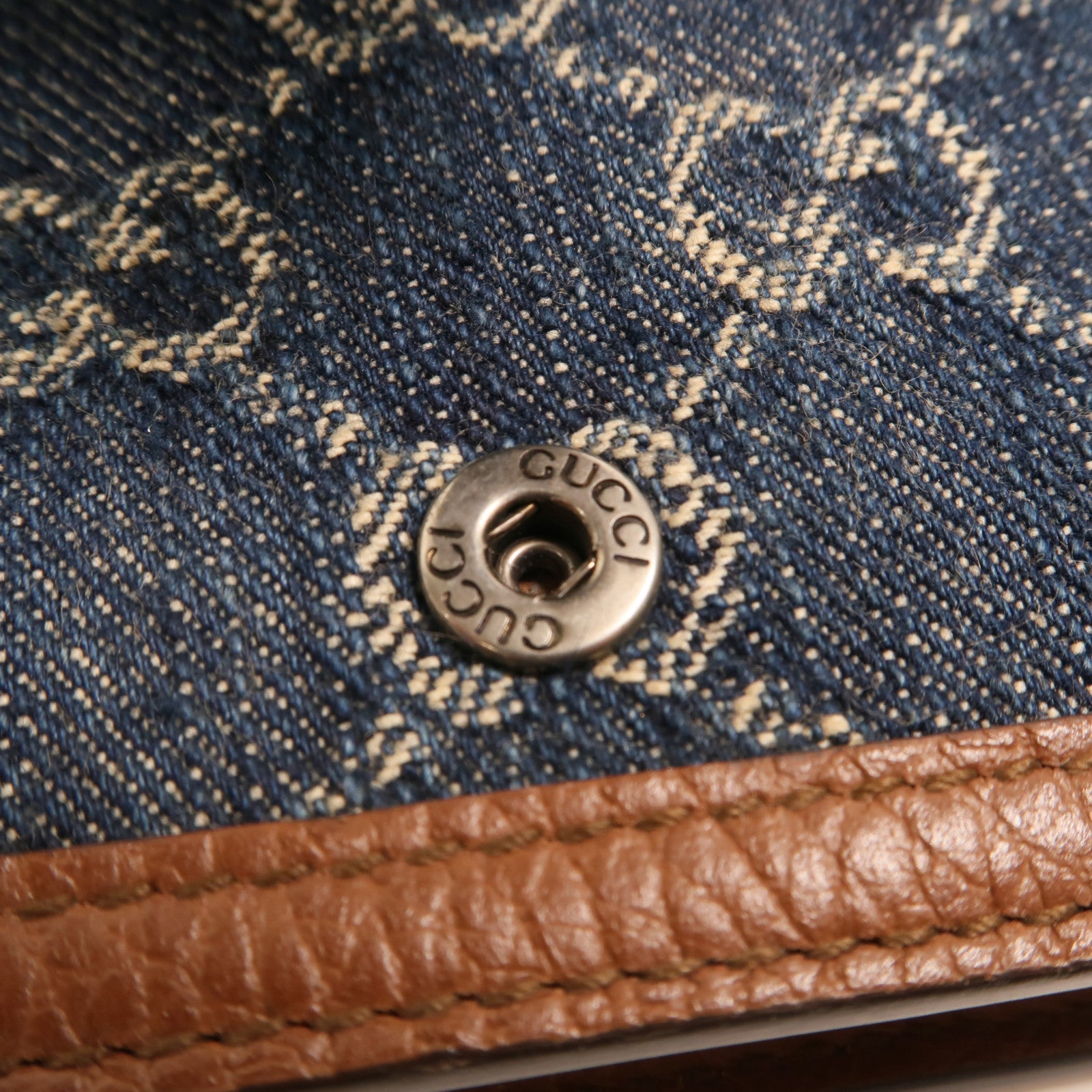 GUCCI 牛仔布Dionysus Wallet On Chain銀扣鏈帶肩背袋