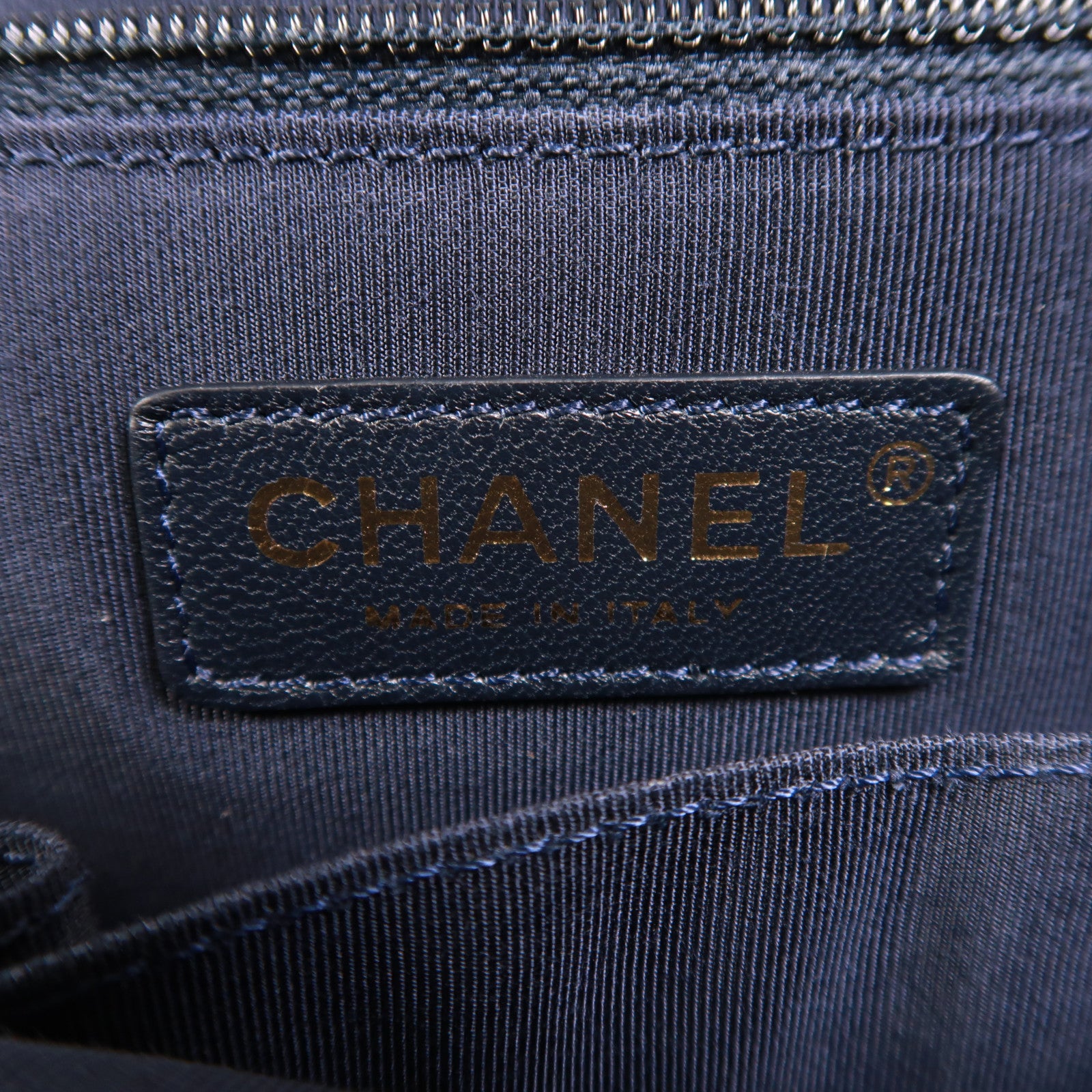 CHANEL 牛皮皮革Boy 30鏈帶肩背袋