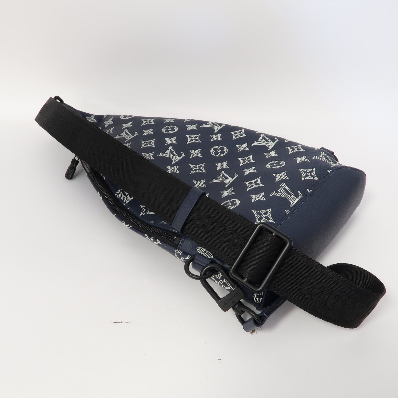 LOUIS VUITTON Monogram Duo Slingbag肩背袋深藍色
