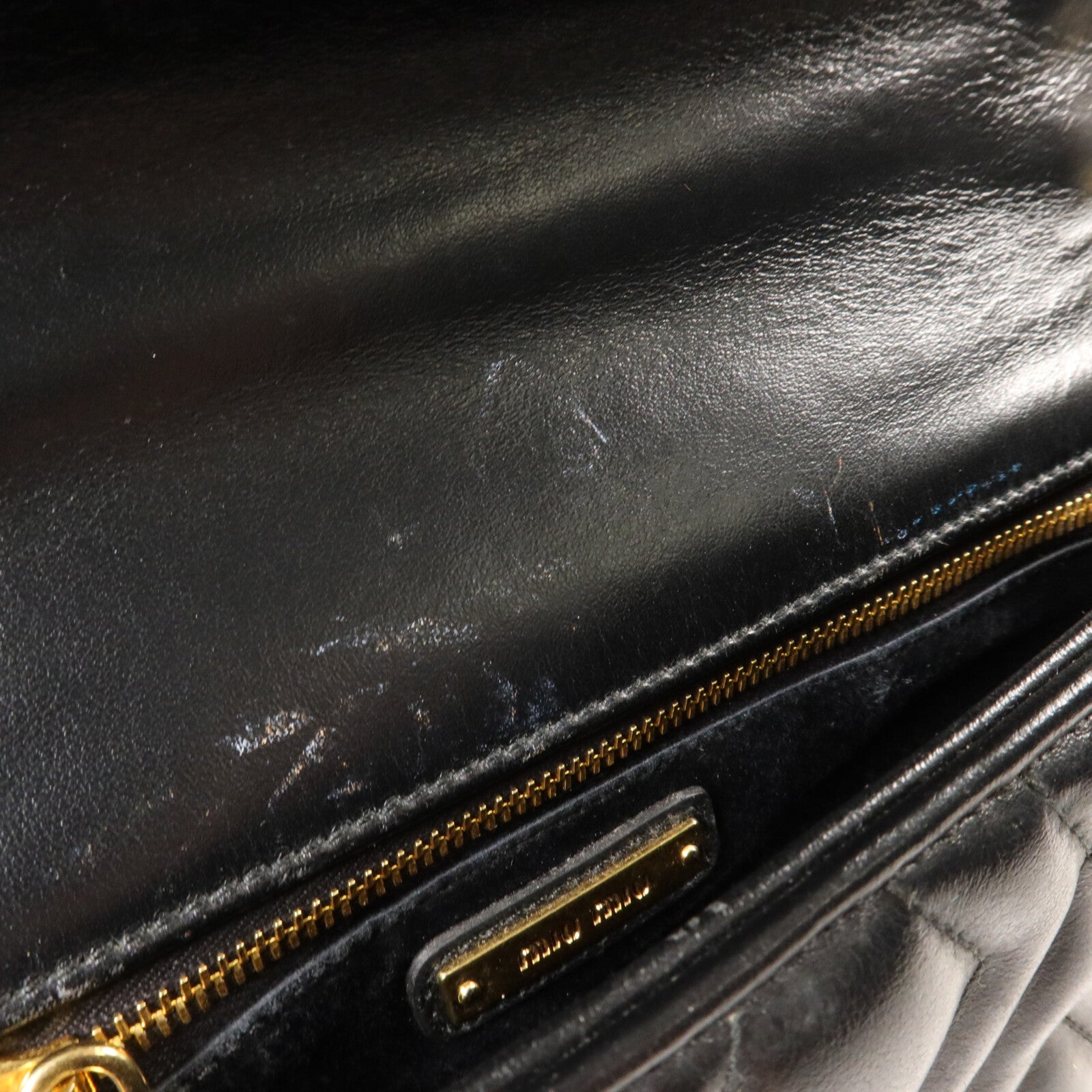 Miu Miu 牛皮皮革Shoulder Bag鏈帶肩背袋
