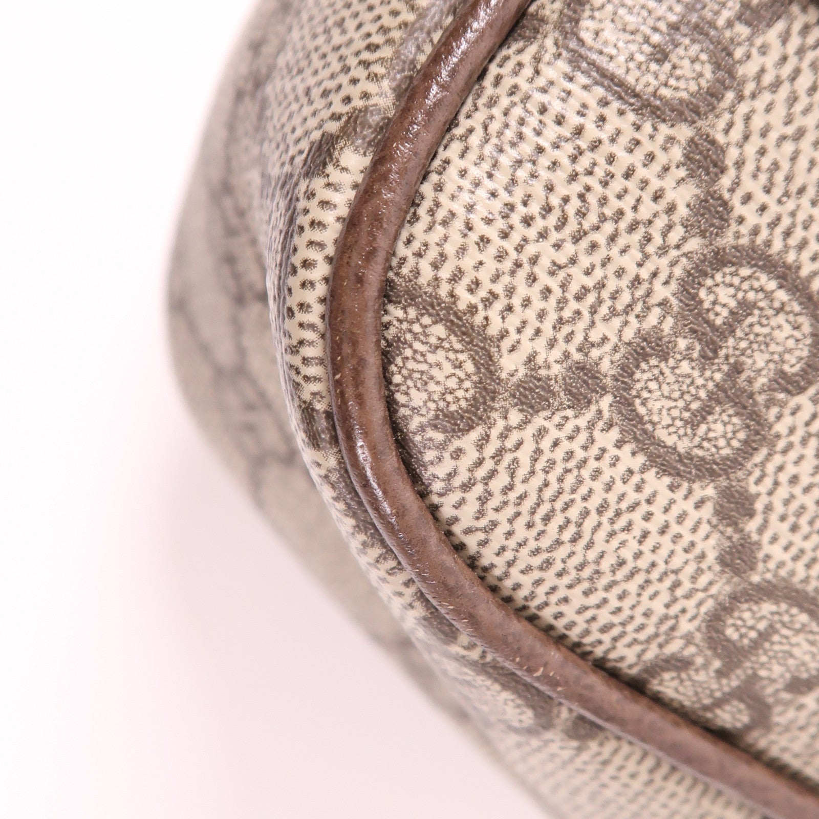GUCCI 塗層帆布Shoulder Bag銀扣肩背袋