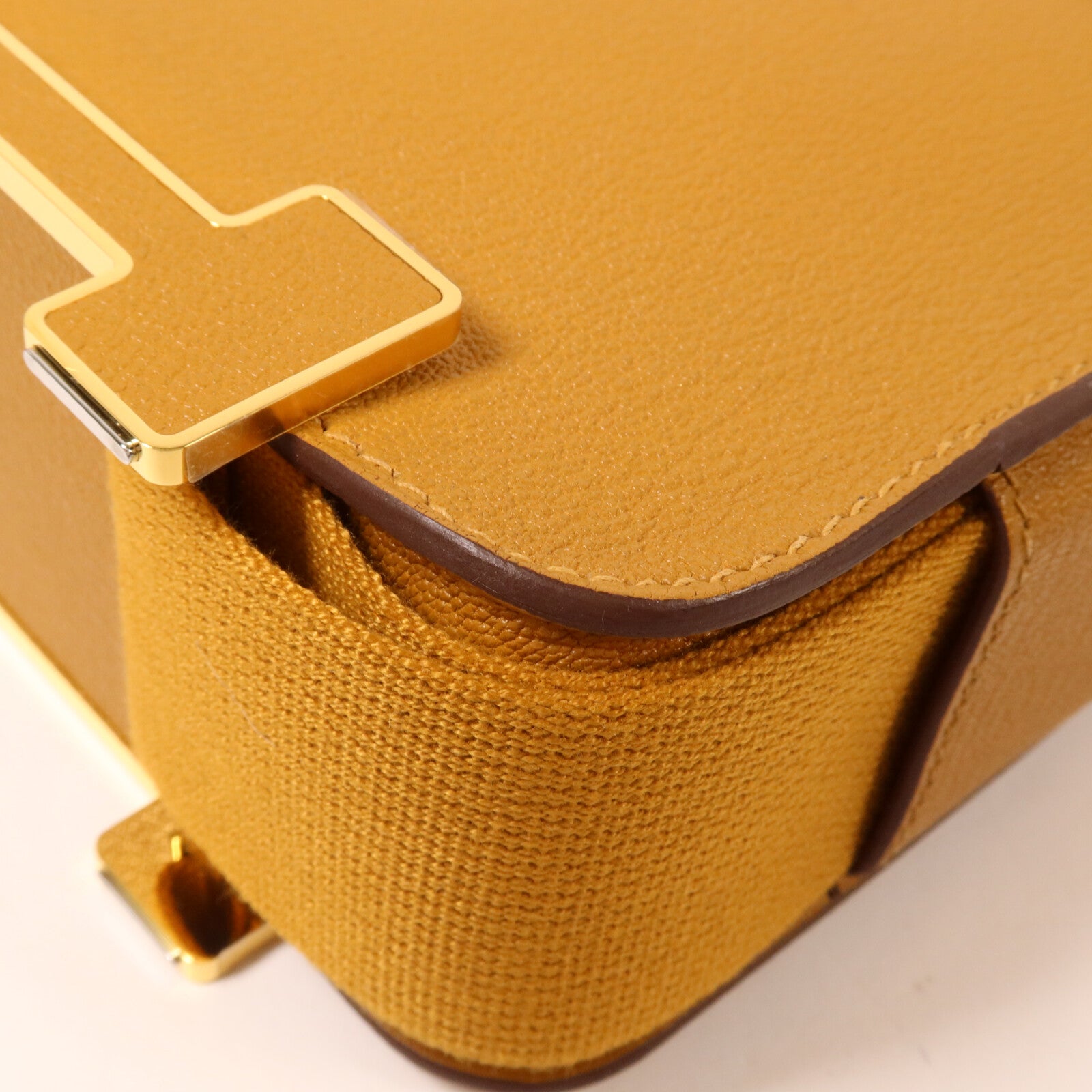HERMES Chevre皮革Geta肩背袋Caramel