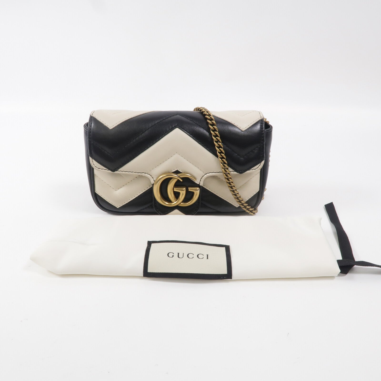 GUCCI 牛皮皮革GG Marmont Super Mini鏈帶肩背袋