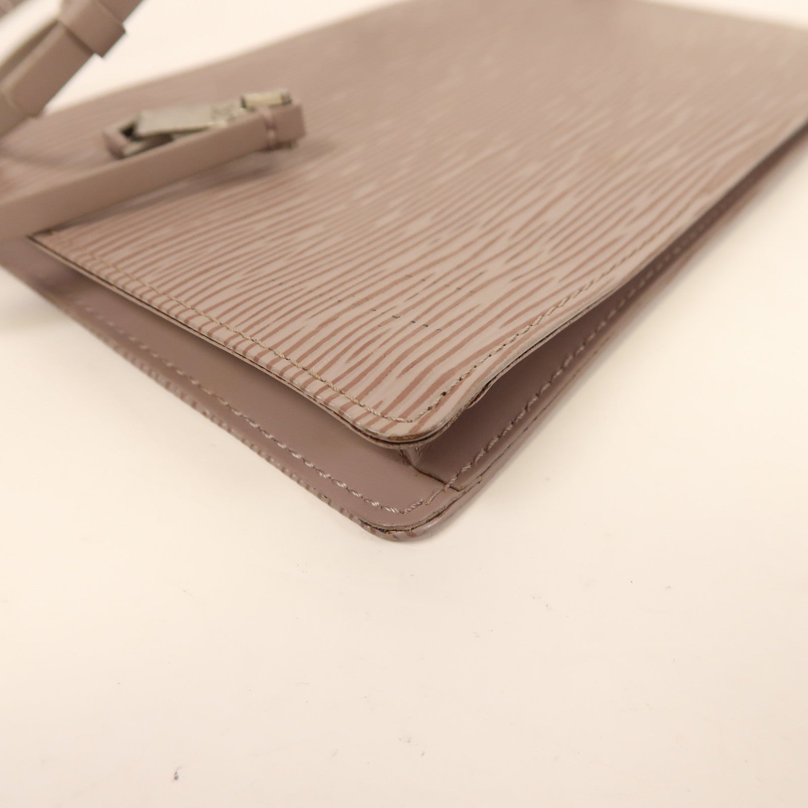 LOUIS VUITTON Epi Rochelle銀扣腰包