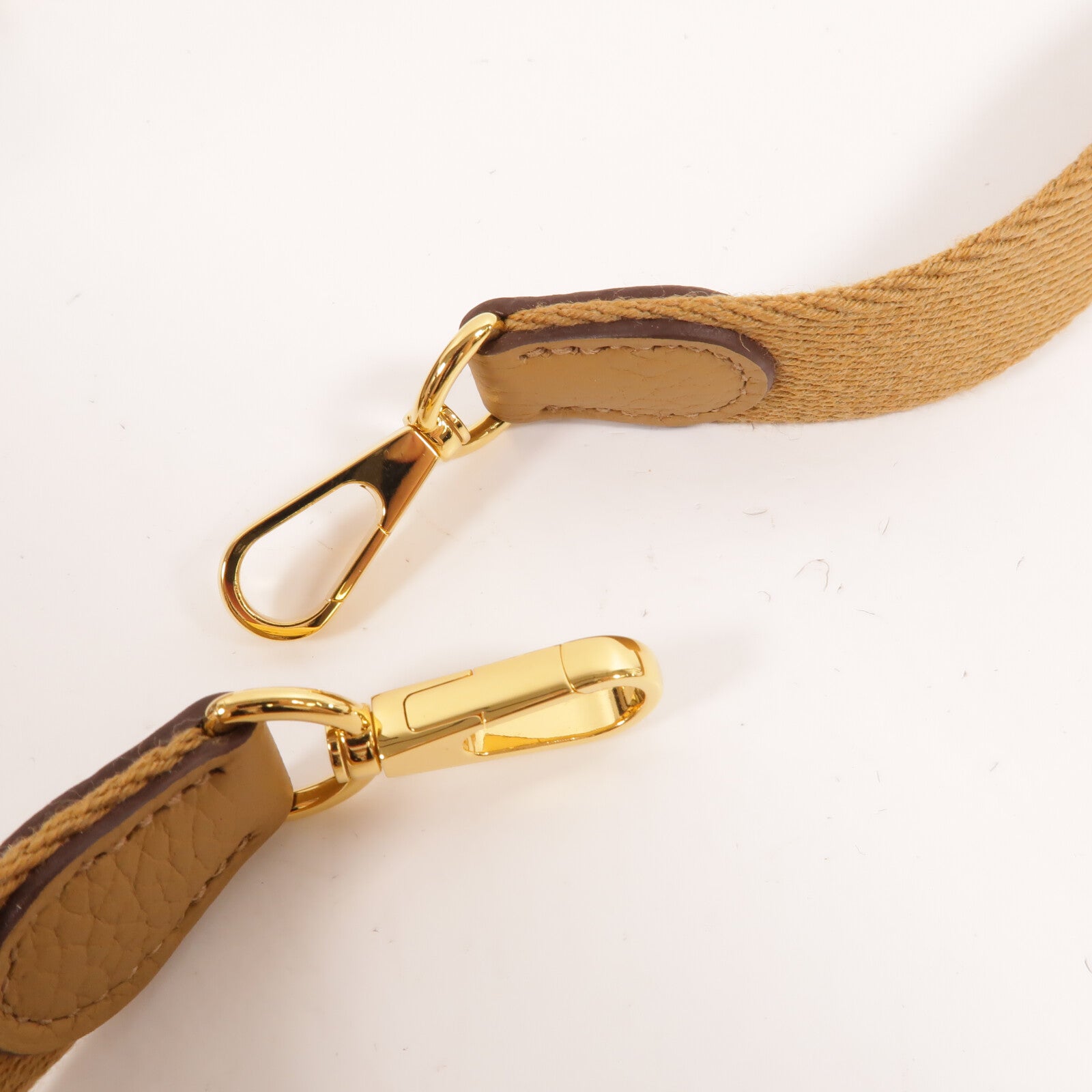 HERMES Clemence皮革Evelyne TPM肩背袋Biscuit