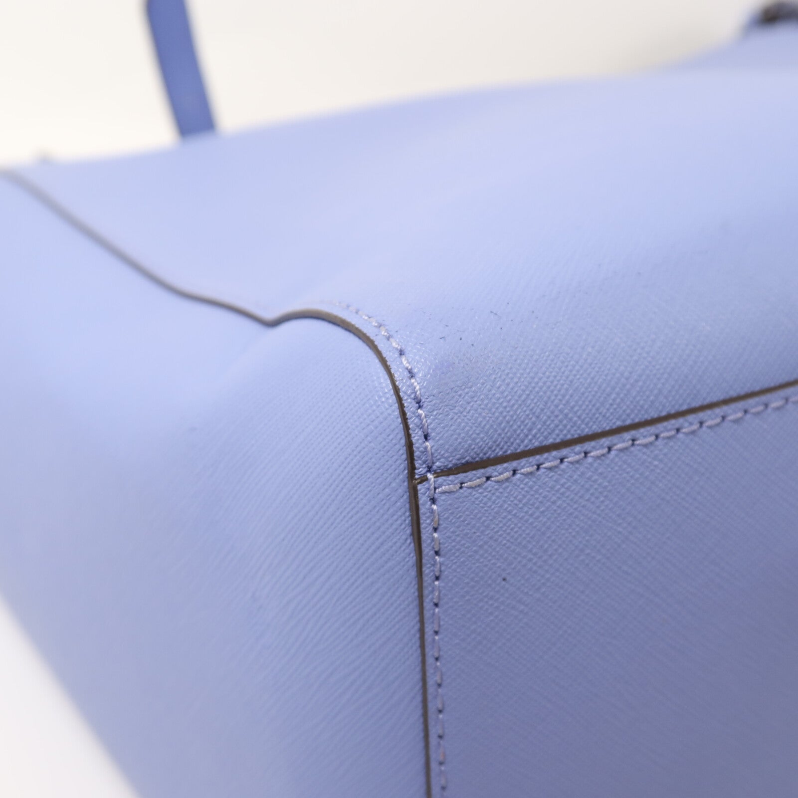 Tory Burch Saffiano皮革Emerson金扣手挽袋