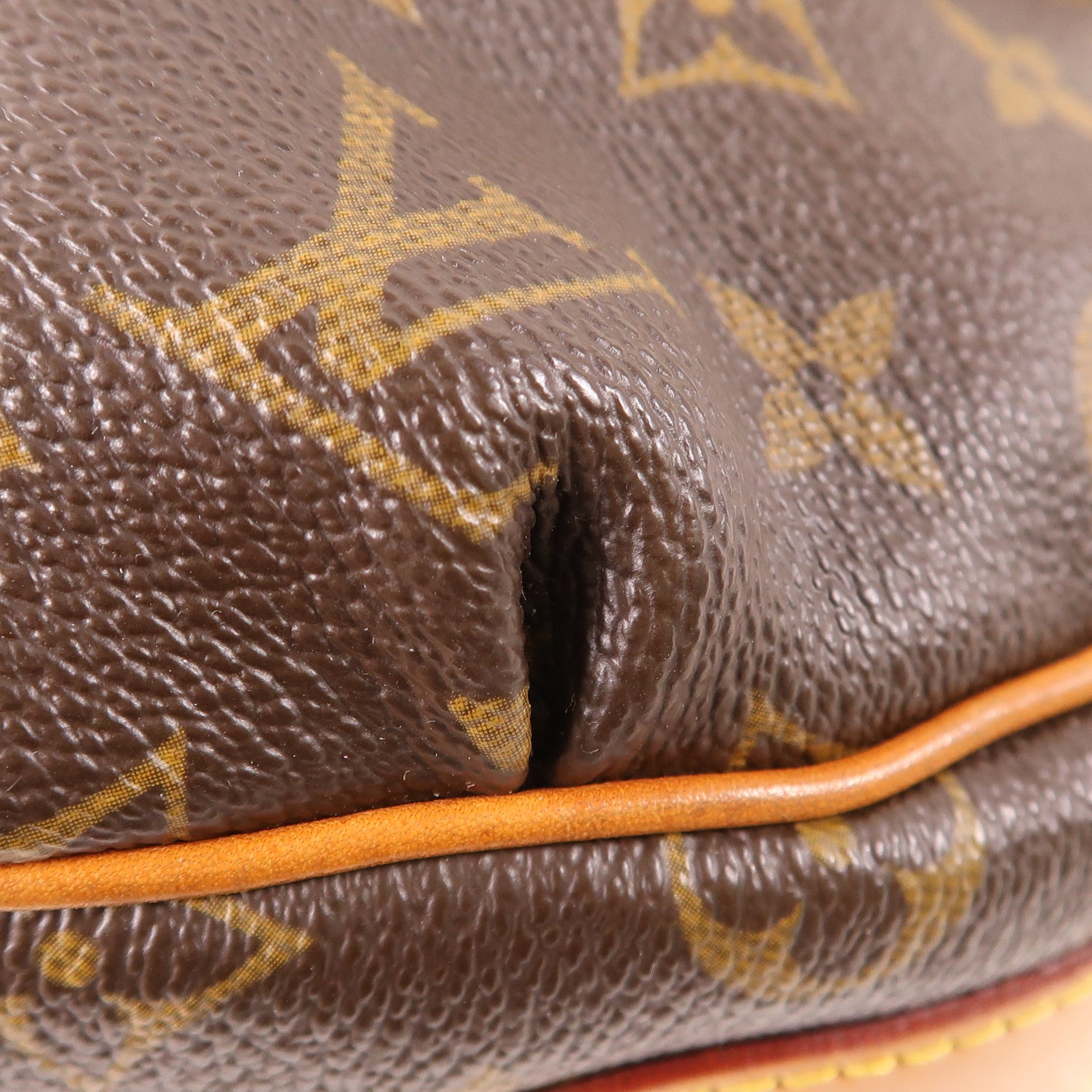 LOUIS VUITTON 【激減優惠】Monogram Tulum GM金扣肩背袋