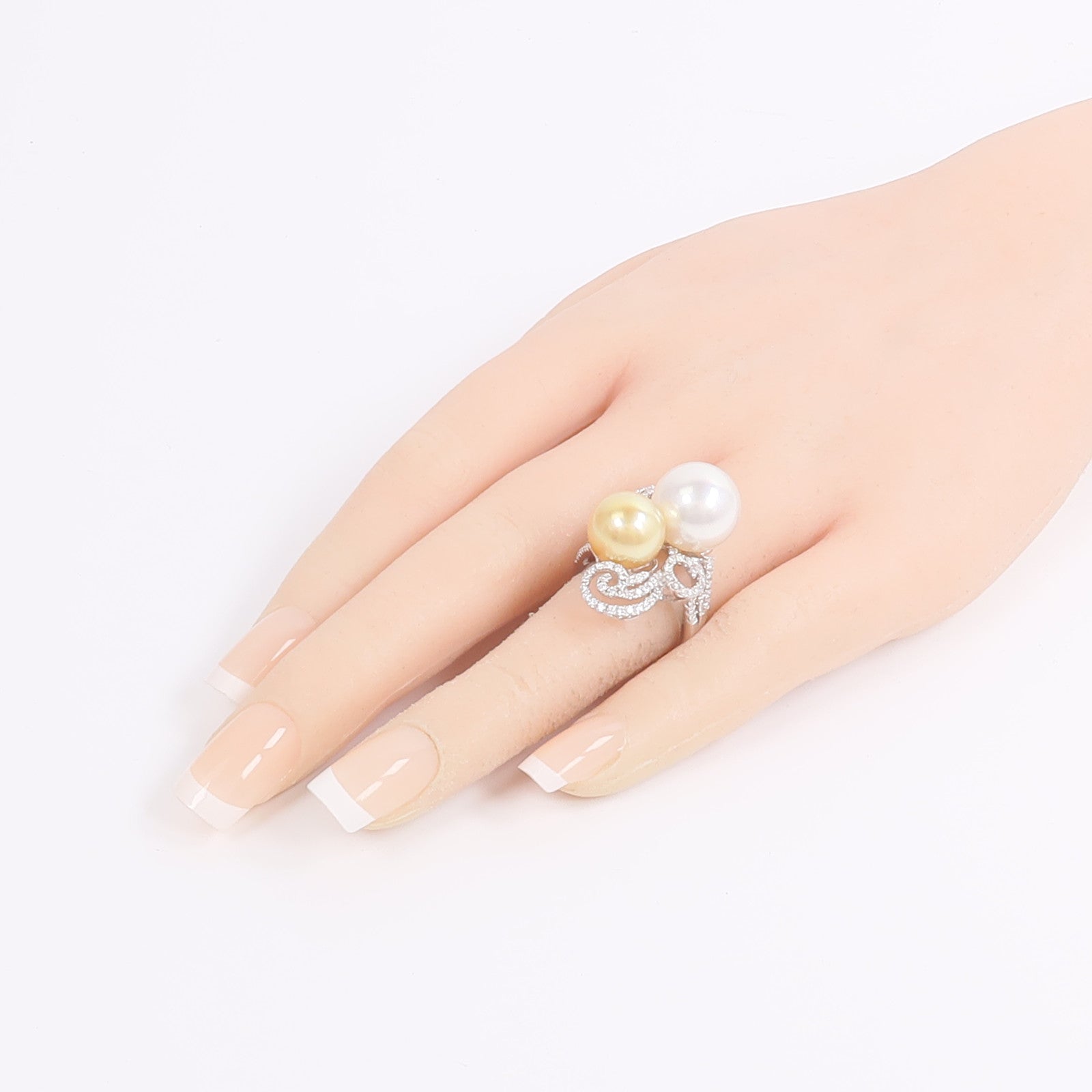 JEWELRY 18K白金Pearl Diamond Ring珍珠/鑽石戒指