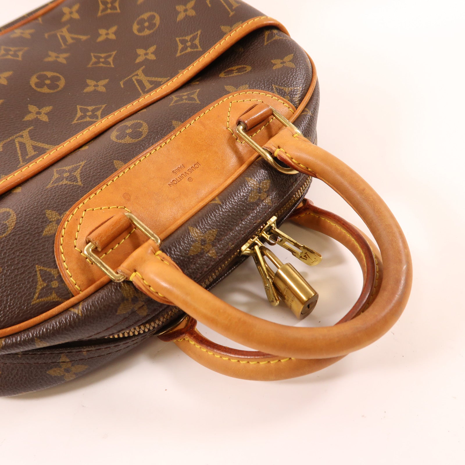 LOUIS VUITTON 【激減優惠】Monogram Trouville金扣手挽袋