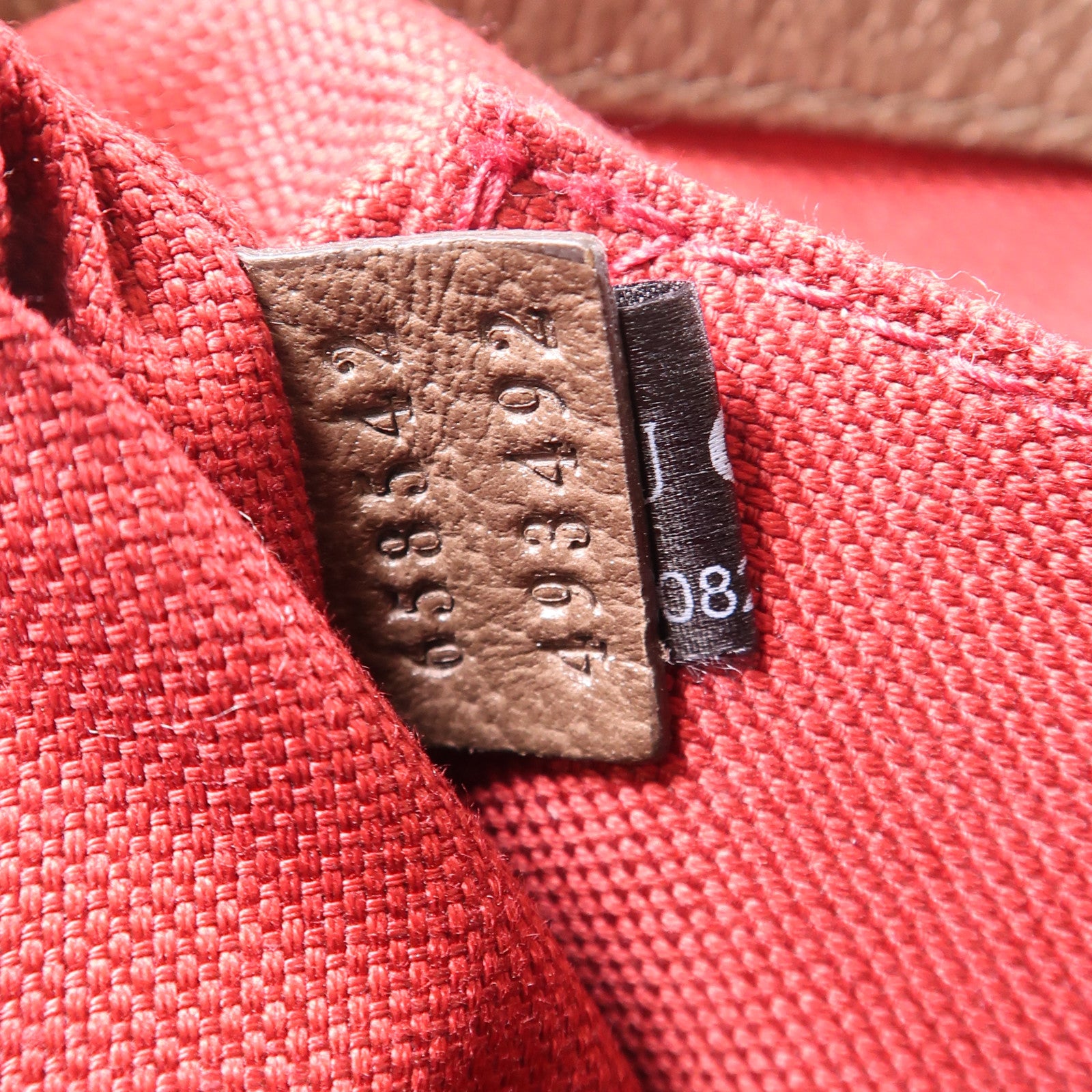 GUCCI 塗層帆布Shoulder Bag銀扣肩背袋
