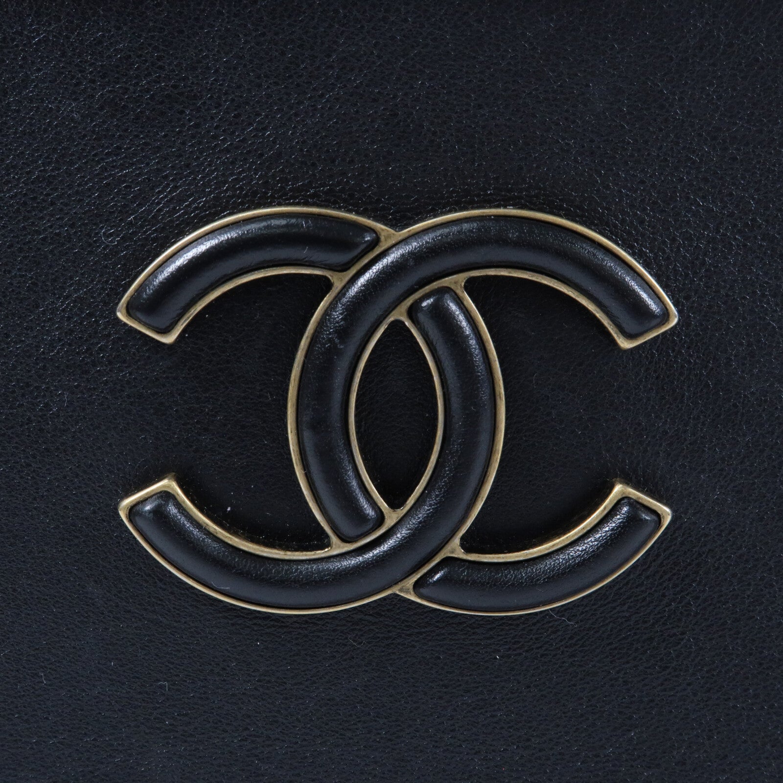 CHANEL 牛皮皮革Chain Shoulder金扣鏈帶手挽肩背兩用袋