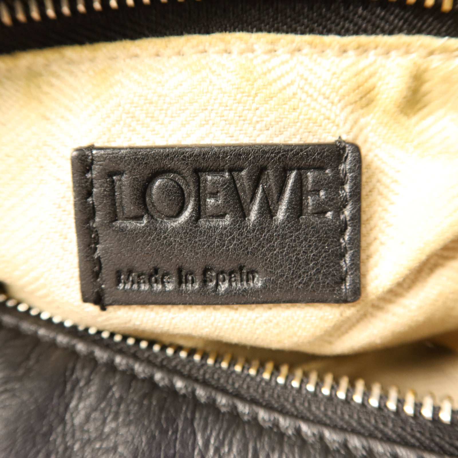 LOEWE 牛皮皮革Small Puzzle銀扣手挽肩背兩用袋