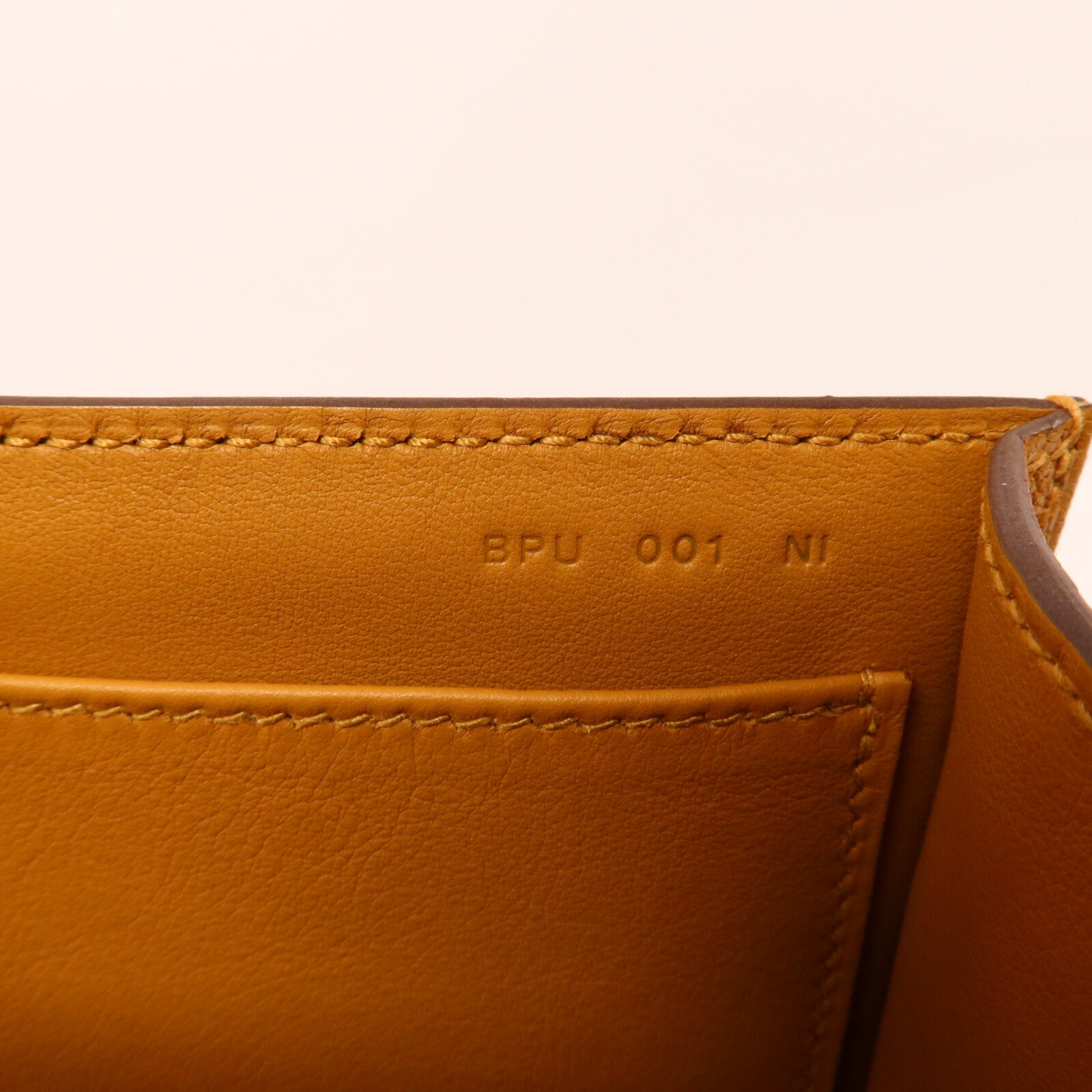 HERMES Chevre皮革Geta肩背袋Caramel