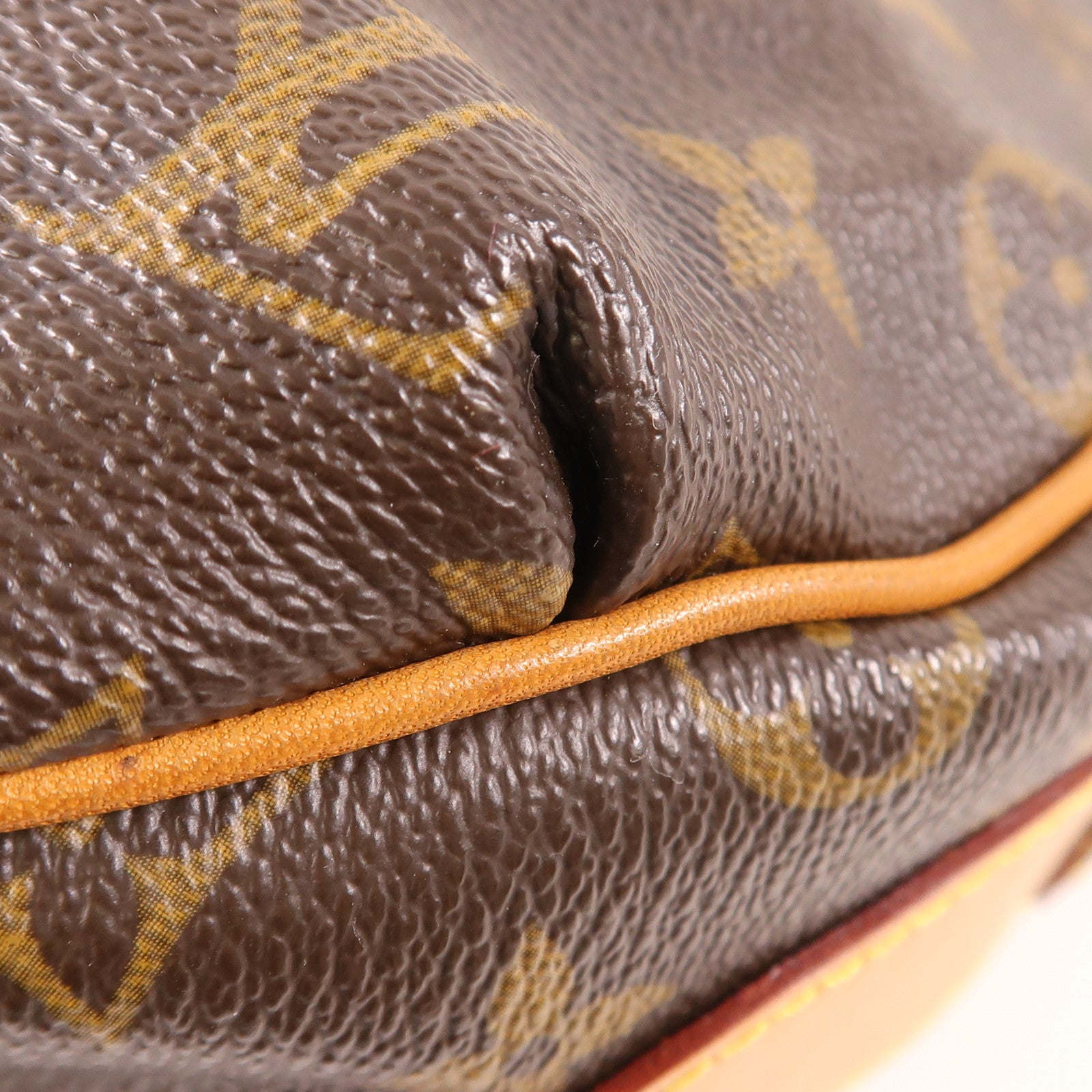 LOUIS VUITTON 【激減優惠】Monogram Tulum GM金扣肩背袋