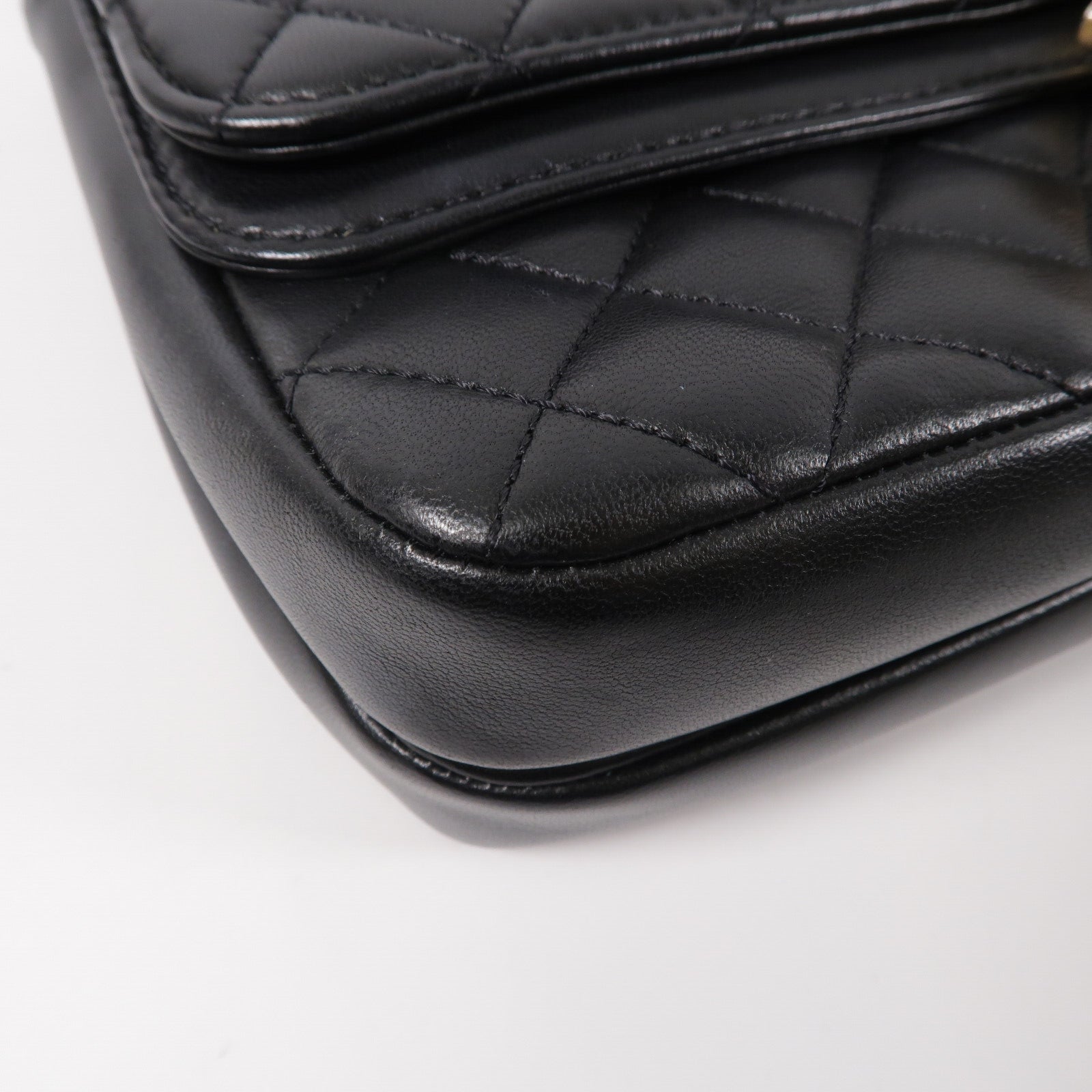 CHANEL 羊皮皮革CC Logo Flap鏈帶肩背袋