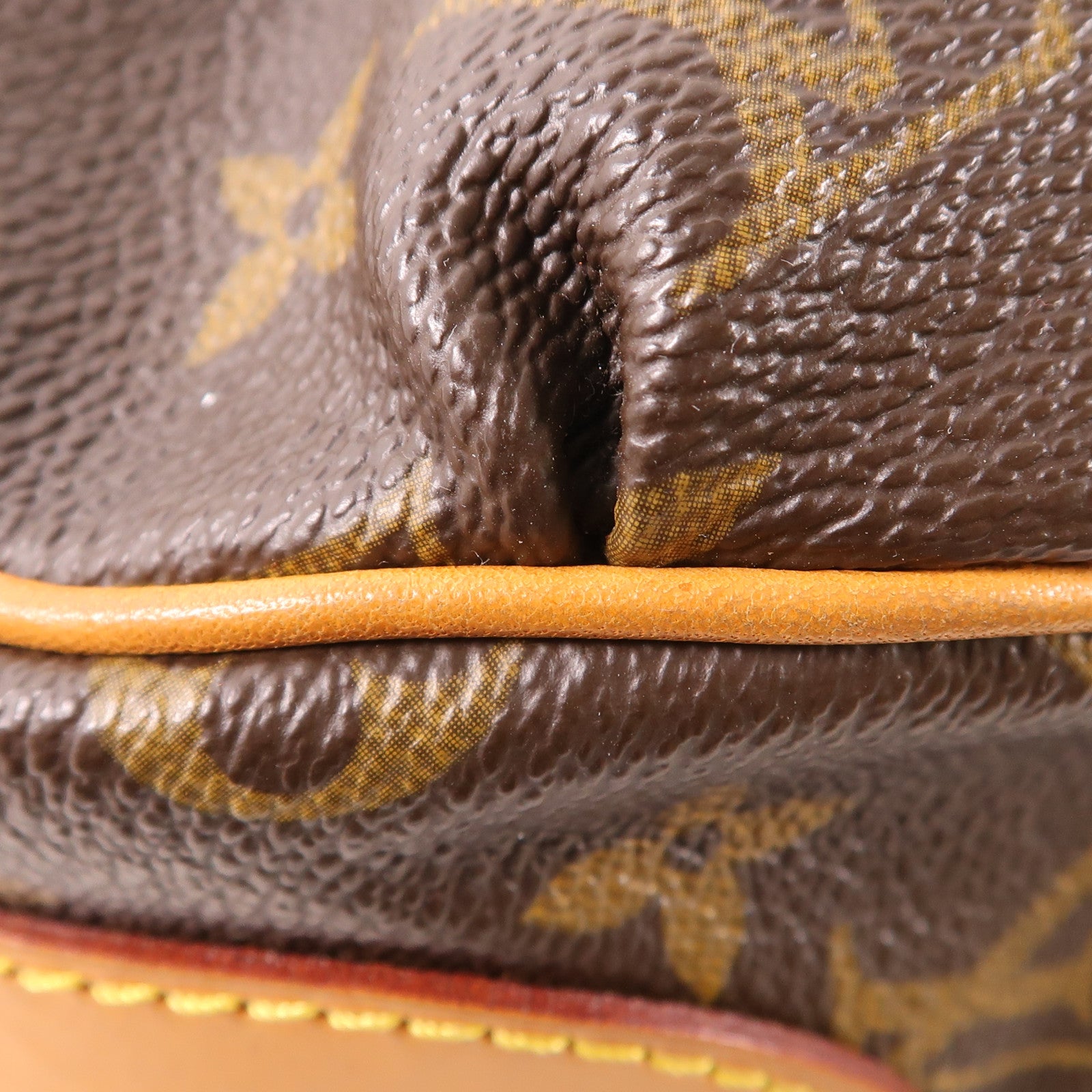 LOUIS VUITTON 【激減優惠】Monogram Tulum GM金扣肩背袋